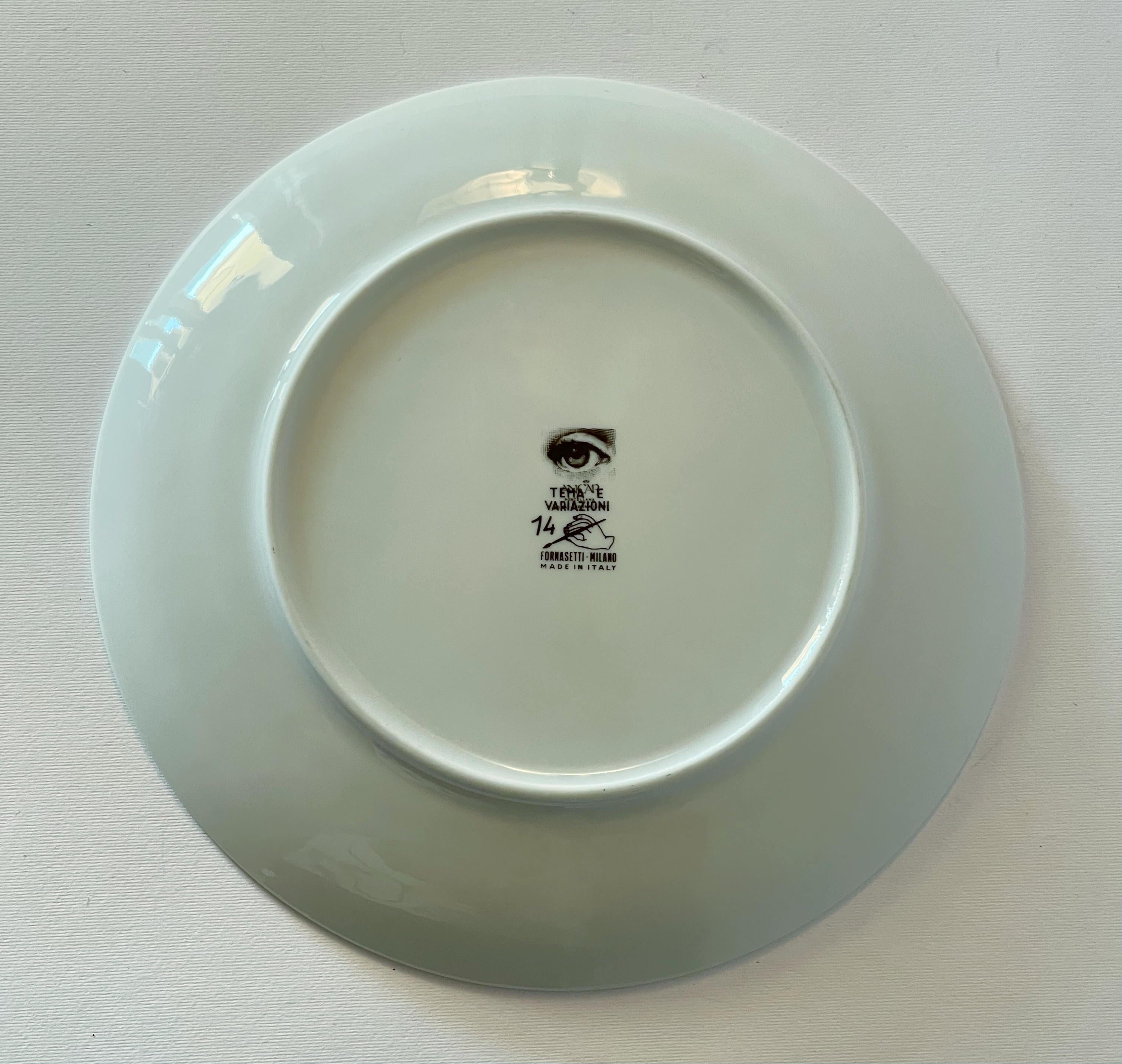 FORNASETTI Tema E Variazioni Porzellanteller #14, FORNASETTI (20. Jahrhundert) im Angebot