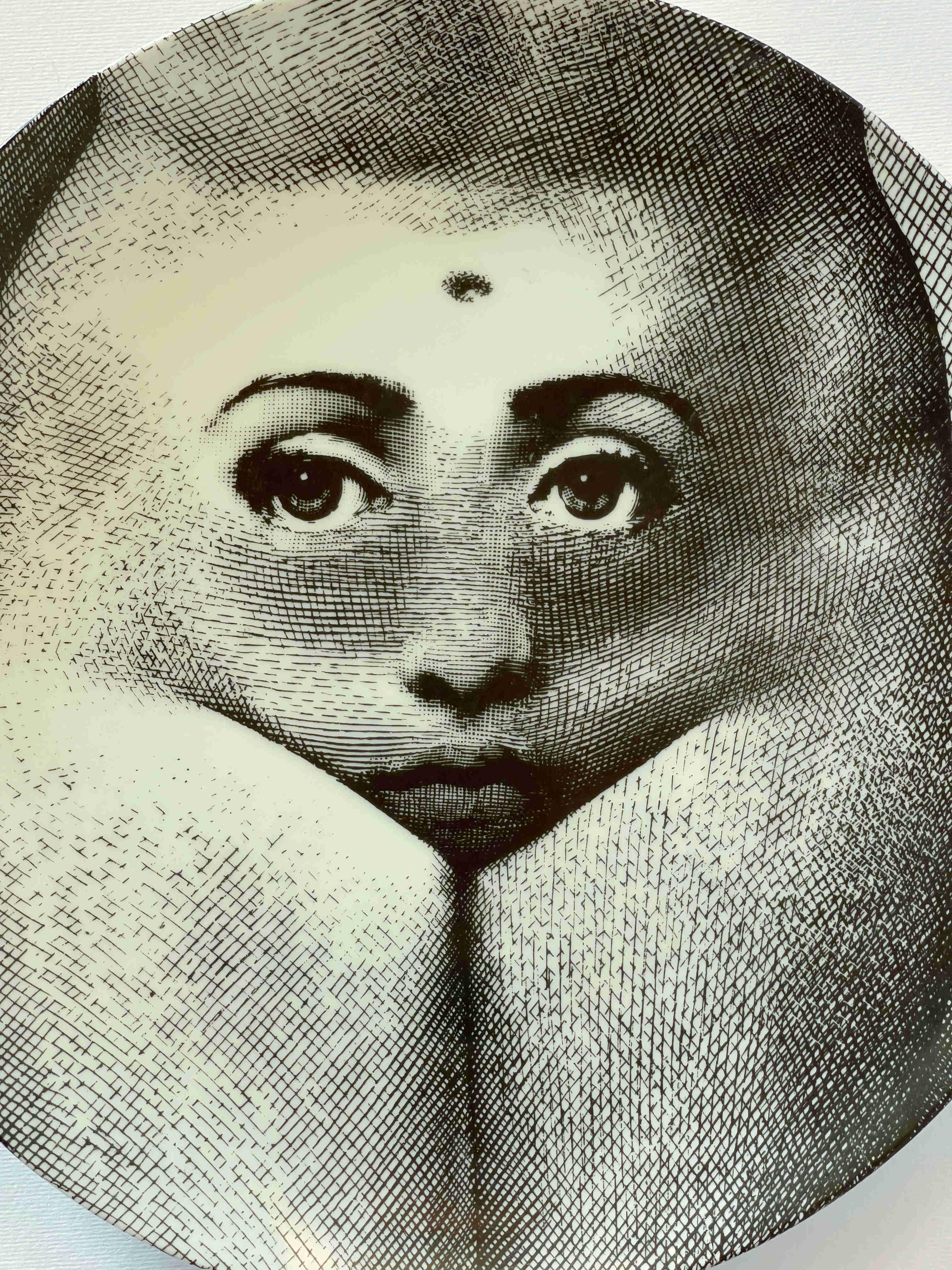 FORNASETTI Tema E Variazioni Plato de porcelana nº 281 siglo XX en venta