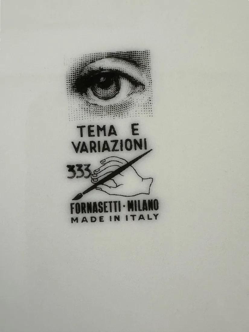 Piero Fornasetti Tema e Variazioni Piatto in porcellana 333 In condizioni buone in vendita a Miami, FL