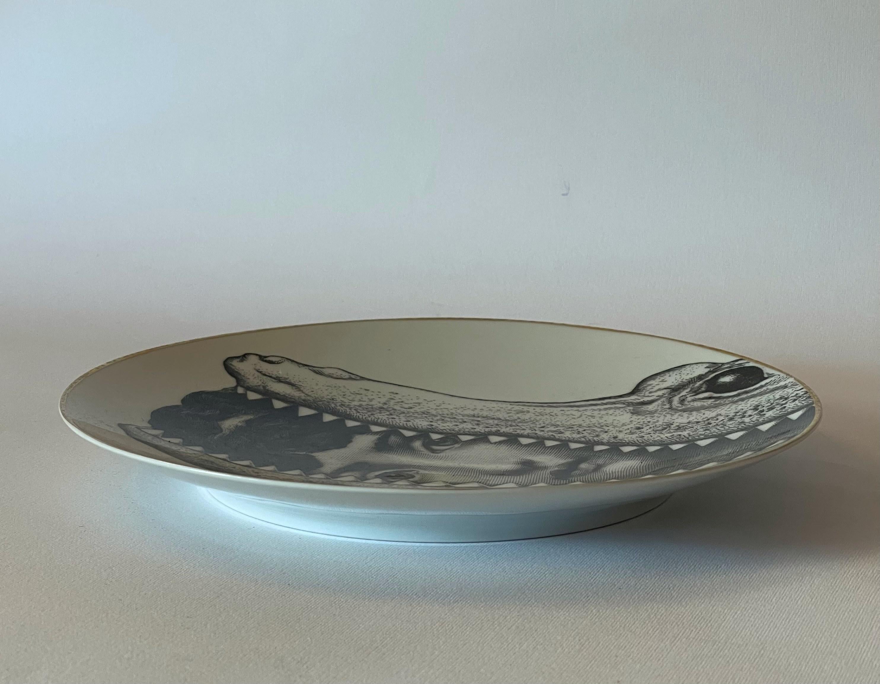 FORNASETTI Tema E Variazioni Plato de porcelana Motiv 24 en Bueno estado para la venta en Los Angeles, CA