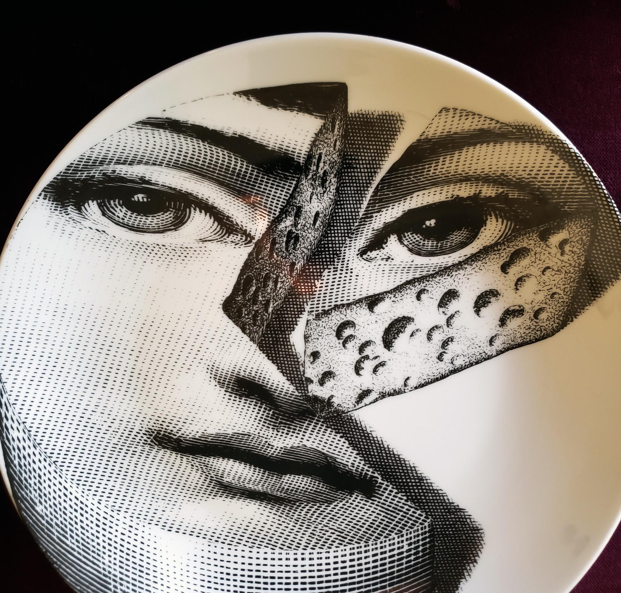 Piero Fornasetti Themes & Variations Porcelain Plate, Number 106 In Good Condition In Downingtown, PA