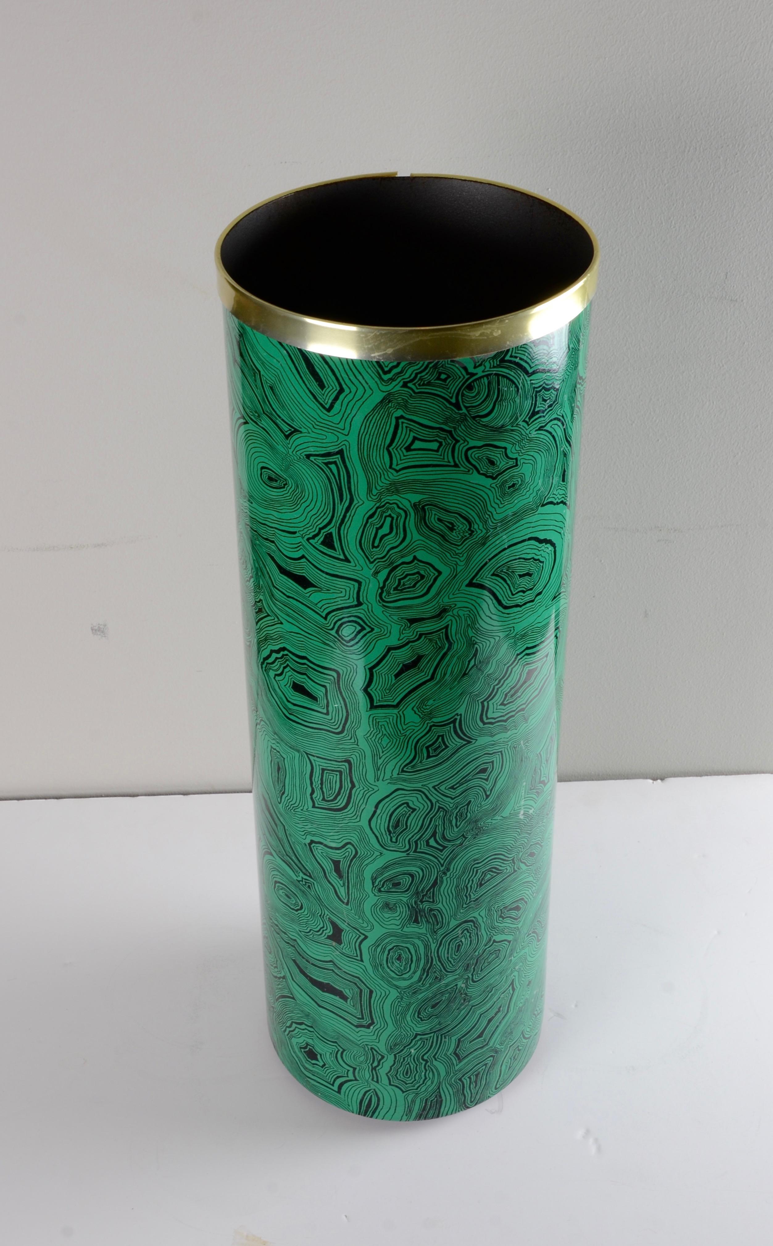 Umbrella stand with malachite pattern designed by Piero Fornasetti. Italy 1950/60s.

 

Signs of use, botten with smalls signs of rust.