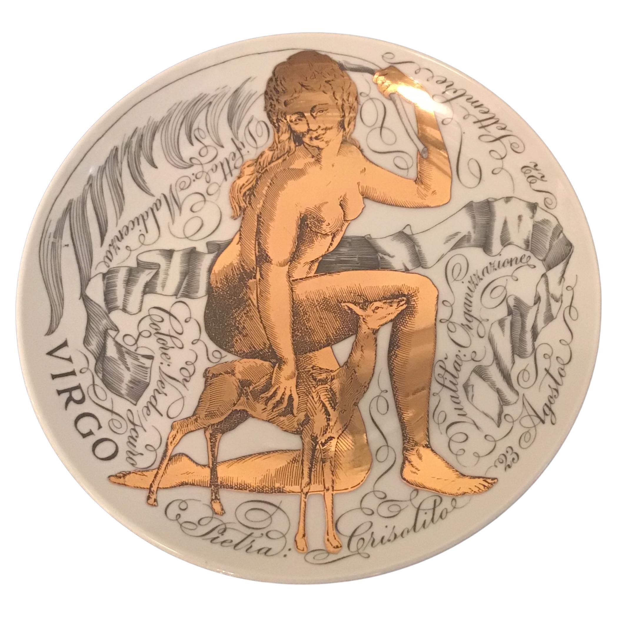 Assiette Virgo en porcelaine dorée de Piero Fornasetti, 1969, Italie