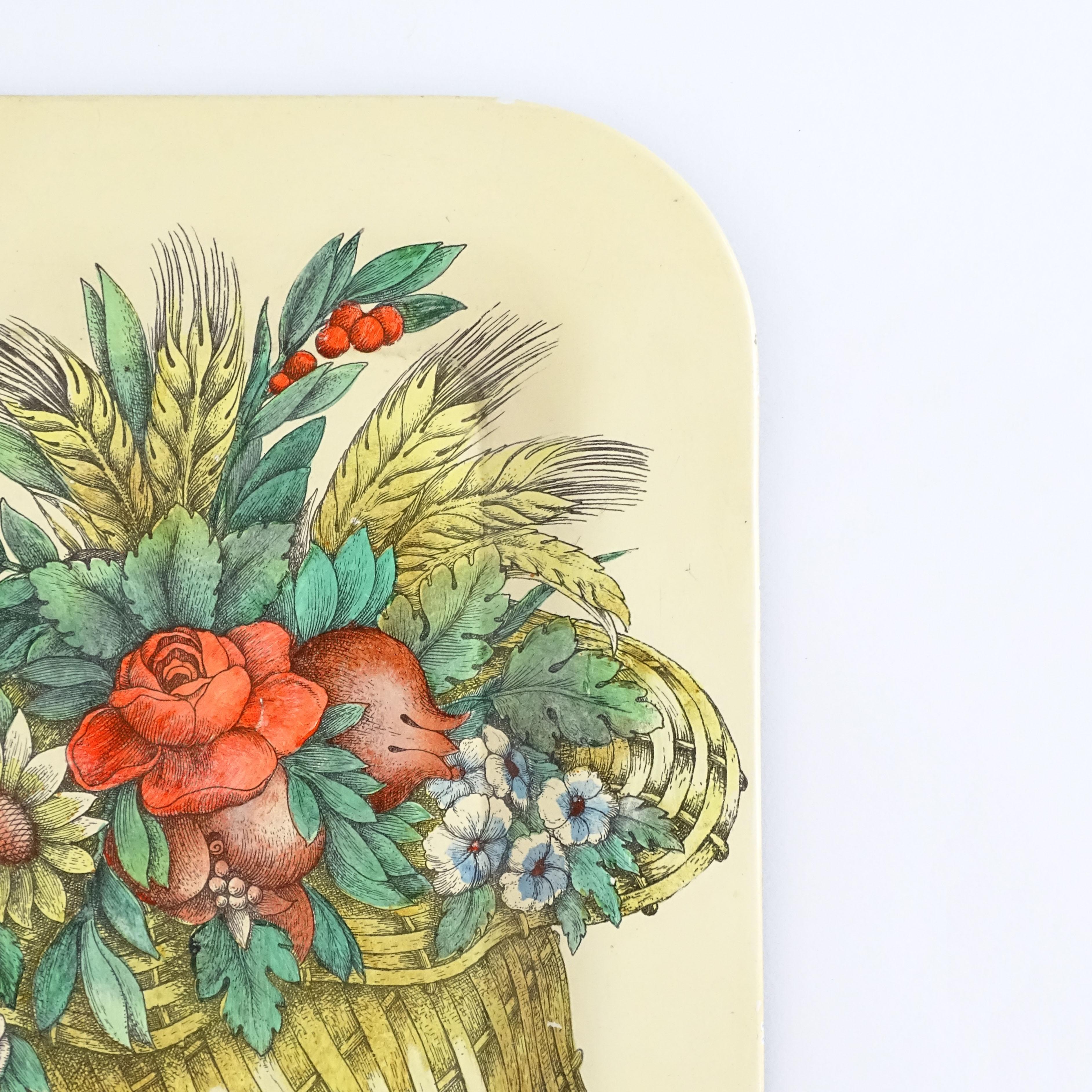 Tablett aus Korbweide mit Blumen, Rosen und Granatapfeln von Piero Fornasetti im Zustand „Gut“ im Angebot in Milan, IT