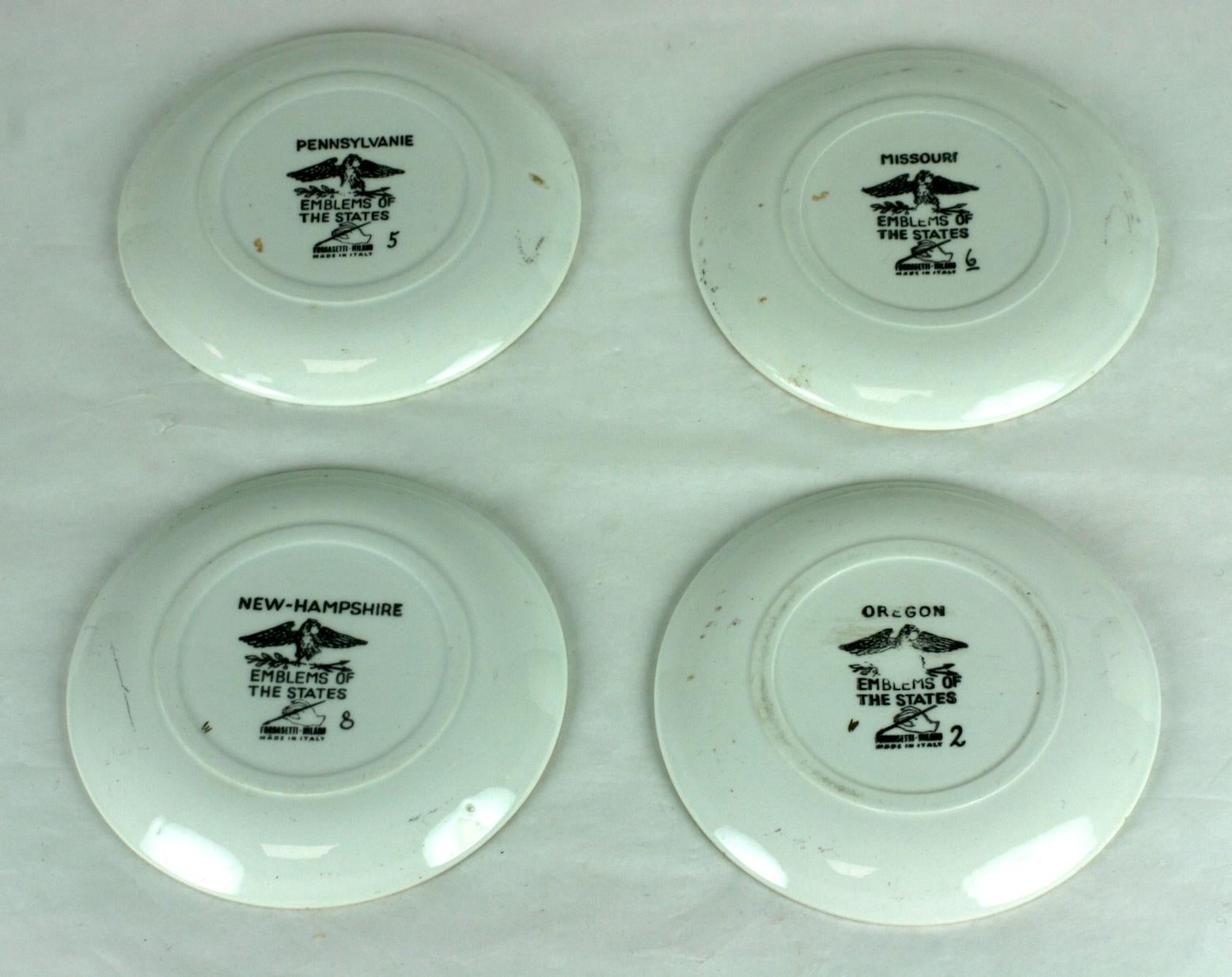 Mid-Century moderno Sottobicchieri Piero Fornesetti, Emblemi degli Stati in vendita