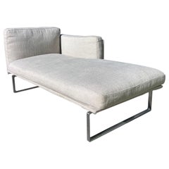 Piero Lissoni pour Cassina : canapé-chaise longue « 8 » avec piètement en aluminium