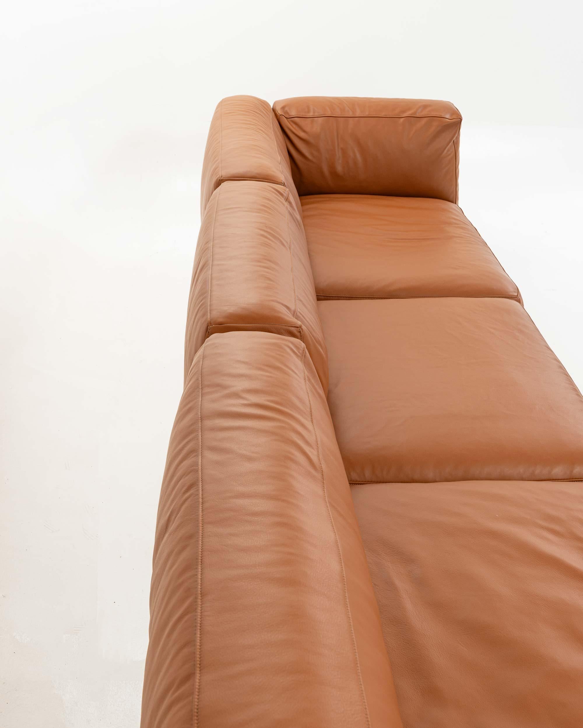 Piero Lissoni für Cassina Mex Cube 271 3-Sitzer Sofa in Elmosoft Saddle Brown im Zustand „Gut“ im Angebot in Seattle, WA