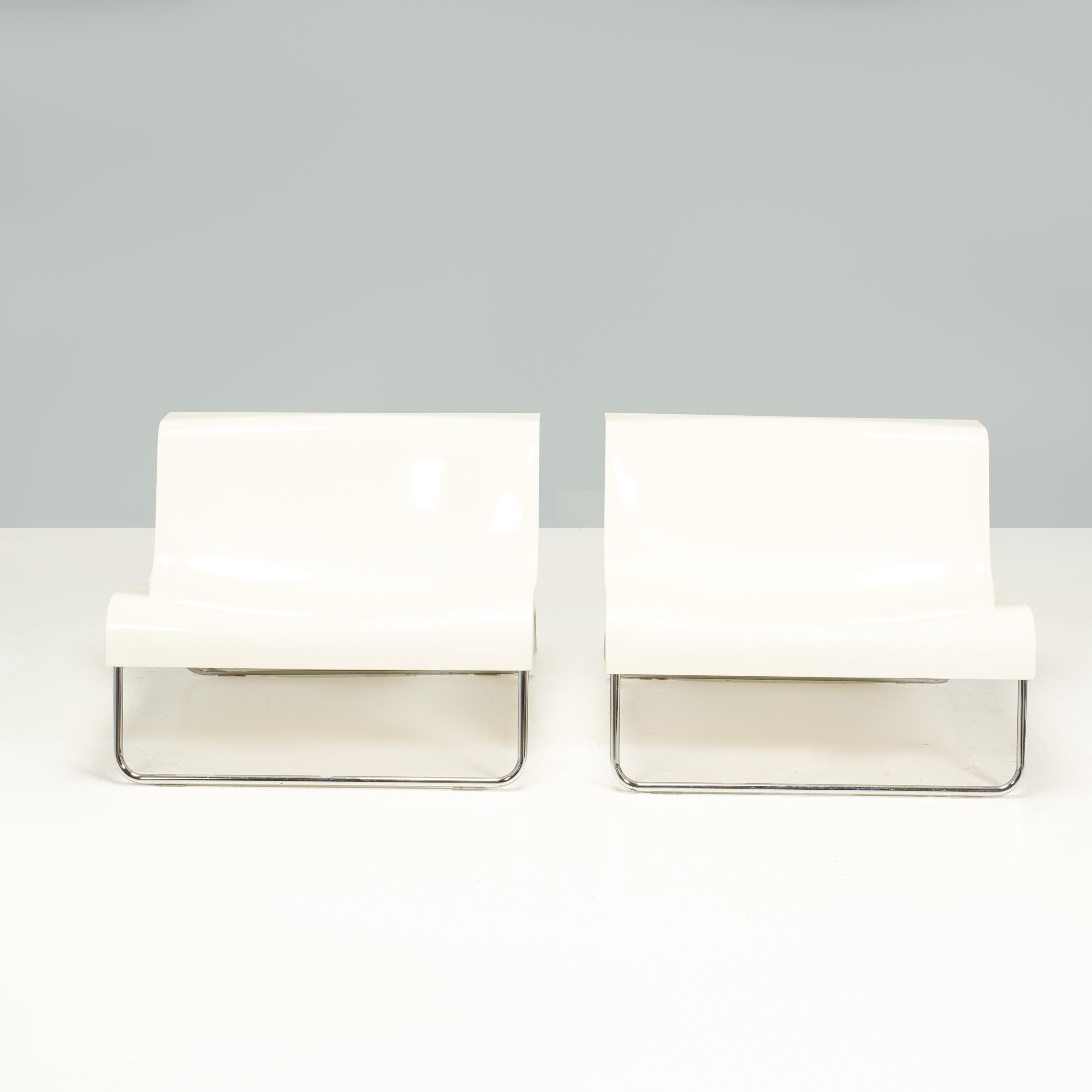 Space Age Piero Lissoni for Kartell White Form Armchairs, Set of 2  For Sale
