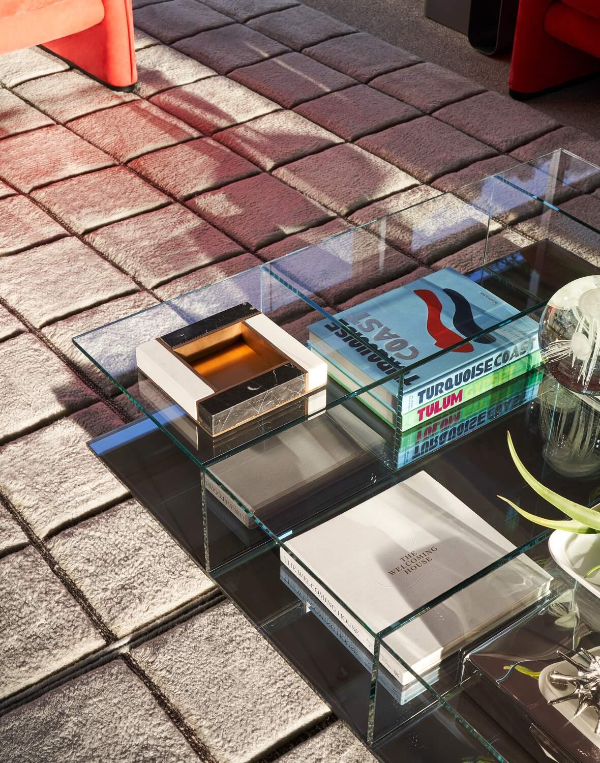 Piero Lissoni Set aus zwei niedrigen Mex-Tischen für Cassina im Angebot 3