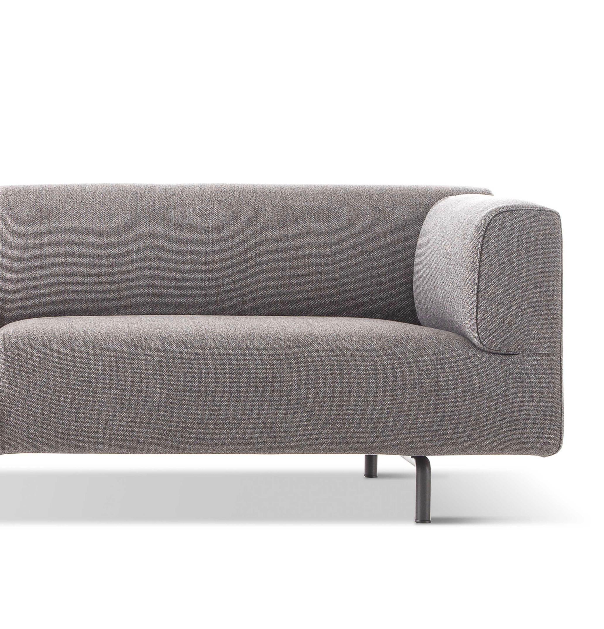 Zweisitzer-Sofa mit Fuß von Piero Lissoni für Cassina im Zustand „Neu“ im Angebot in Barcelona, Barcelona