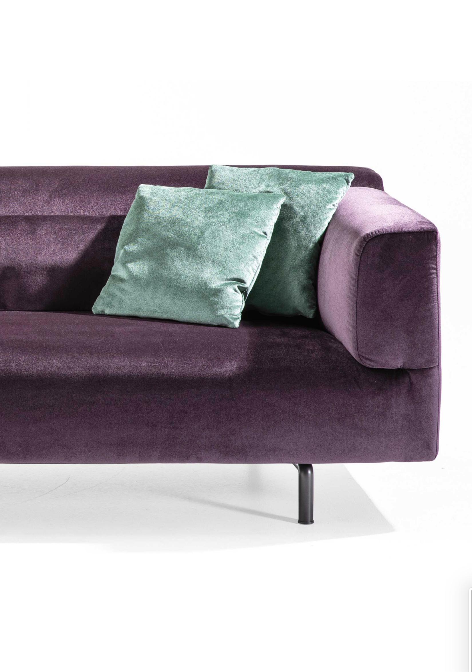 Zweisitzer-Sofa mit Fuß von Piero Lissoni für Cassina (21. Jahrhundert und zeitgenössisch) im Angebot
