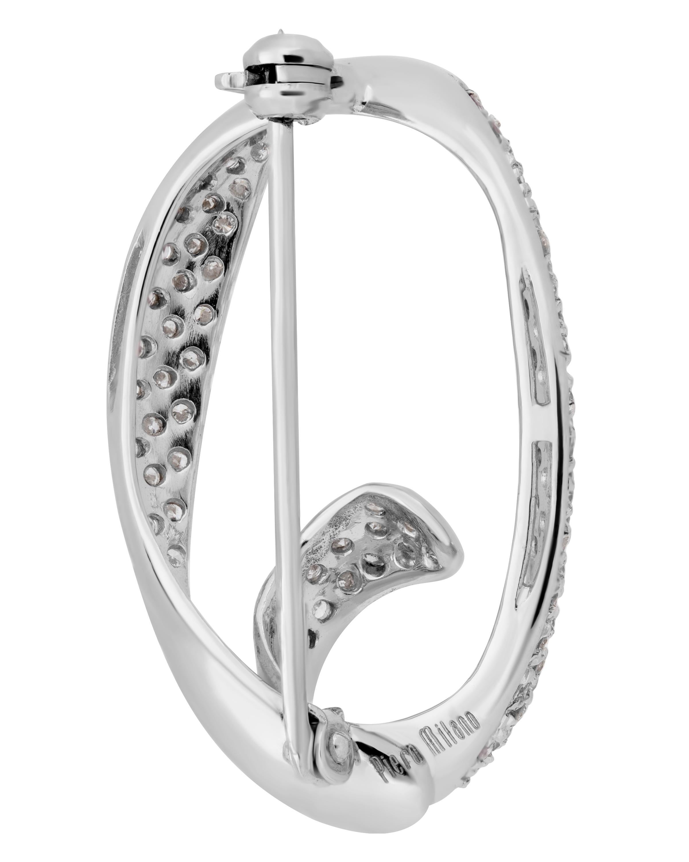 This distinctive Piero Milano 18K White Gold Letter Brooch features a swirling letter 