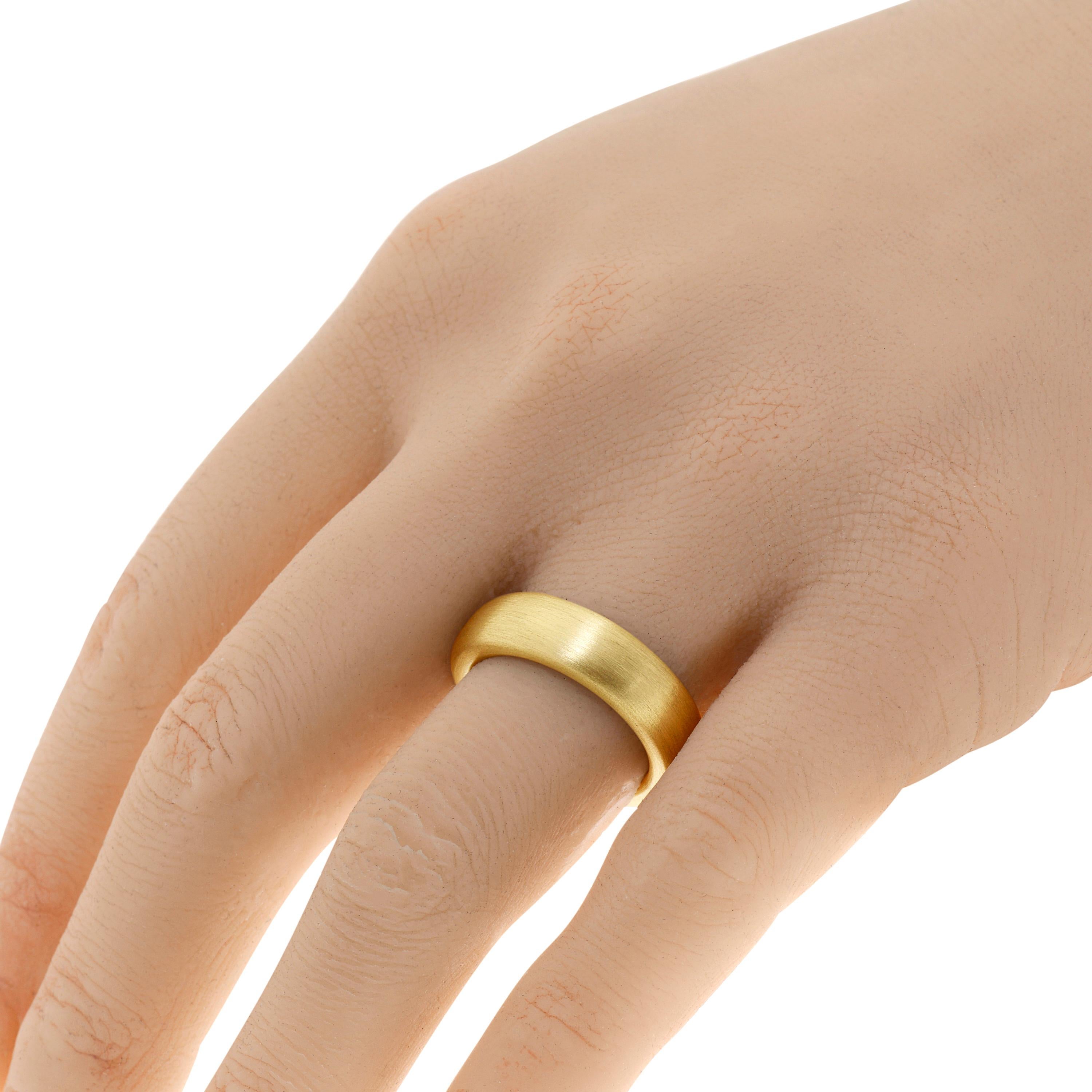 This classic Piero Milano 18K Yellow Gold Band Ring features a luxuriously brushed Yellow Gold band. The ring size is 6.75 (53.8). The Band Width is 6.3mm. The Weight is 5.8g.
