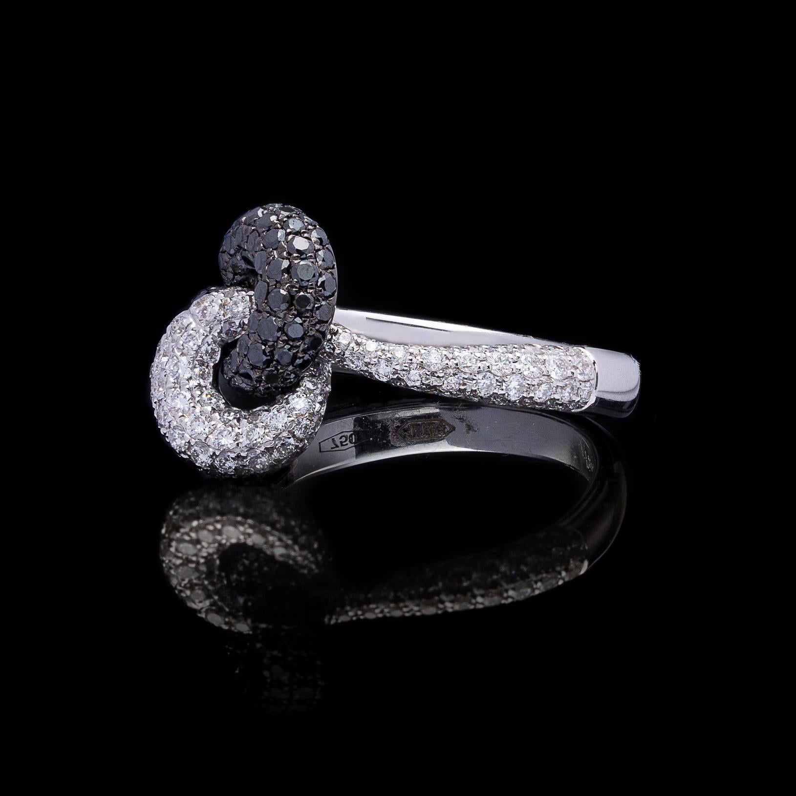 Taille ronde Piero Milano, bague à nœud de diamant noir et blanc en vente