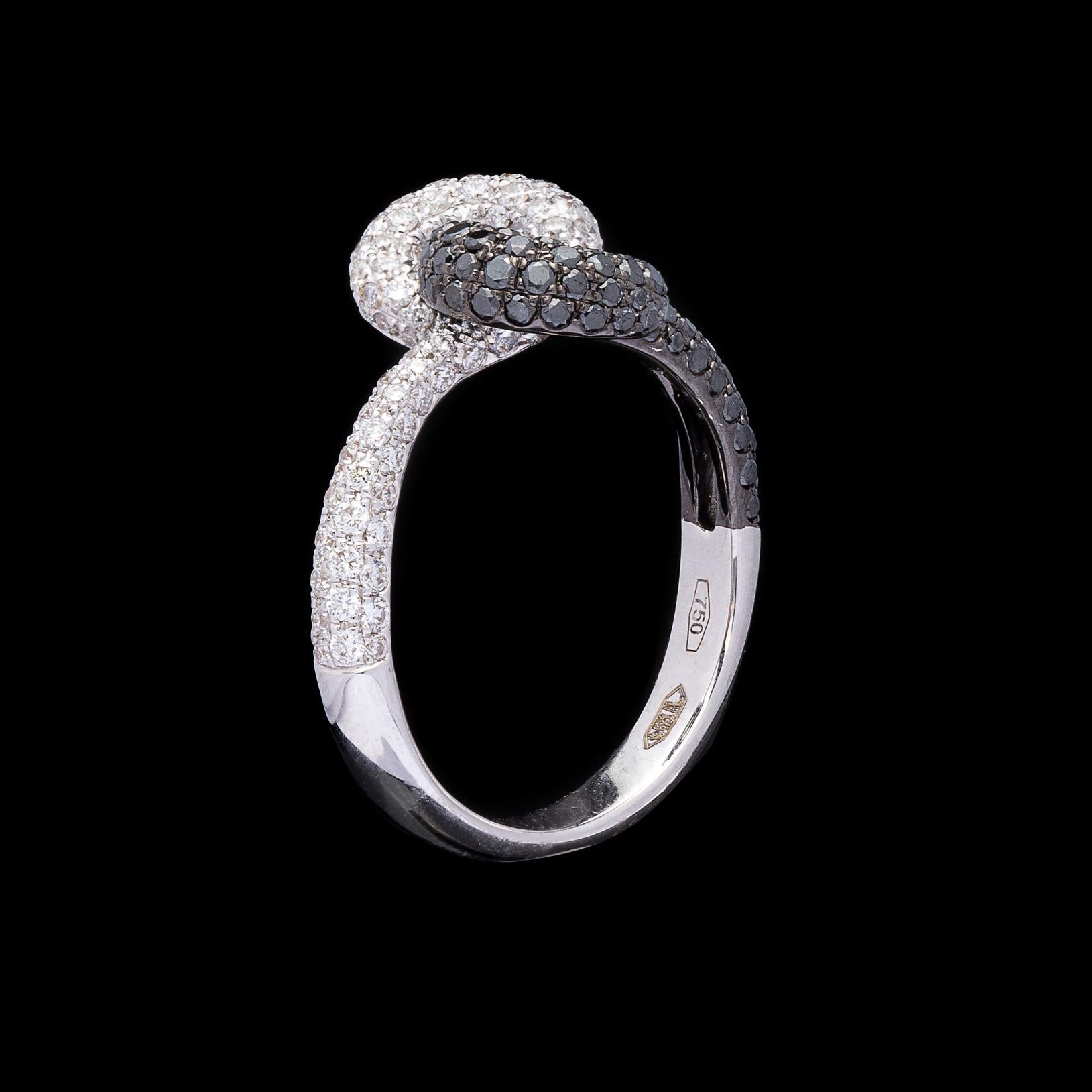 Piero Milano Black and White Diamond Knot Ring In New Condition For Sale In San Francisco, CA