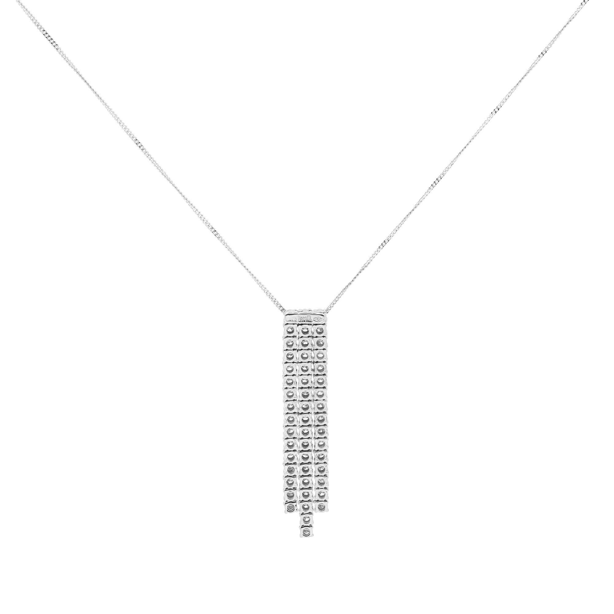 Collar colgante de oro blanco de 18 quilates con 3 filas de diamantes naturales Piero Milano. Este Elegante Collar mide 16 pulgadas de largo. Pesa 8 gramos y tiene un total de 1,68 quilates de diamantes naturales de talla redonda. Diamante de color