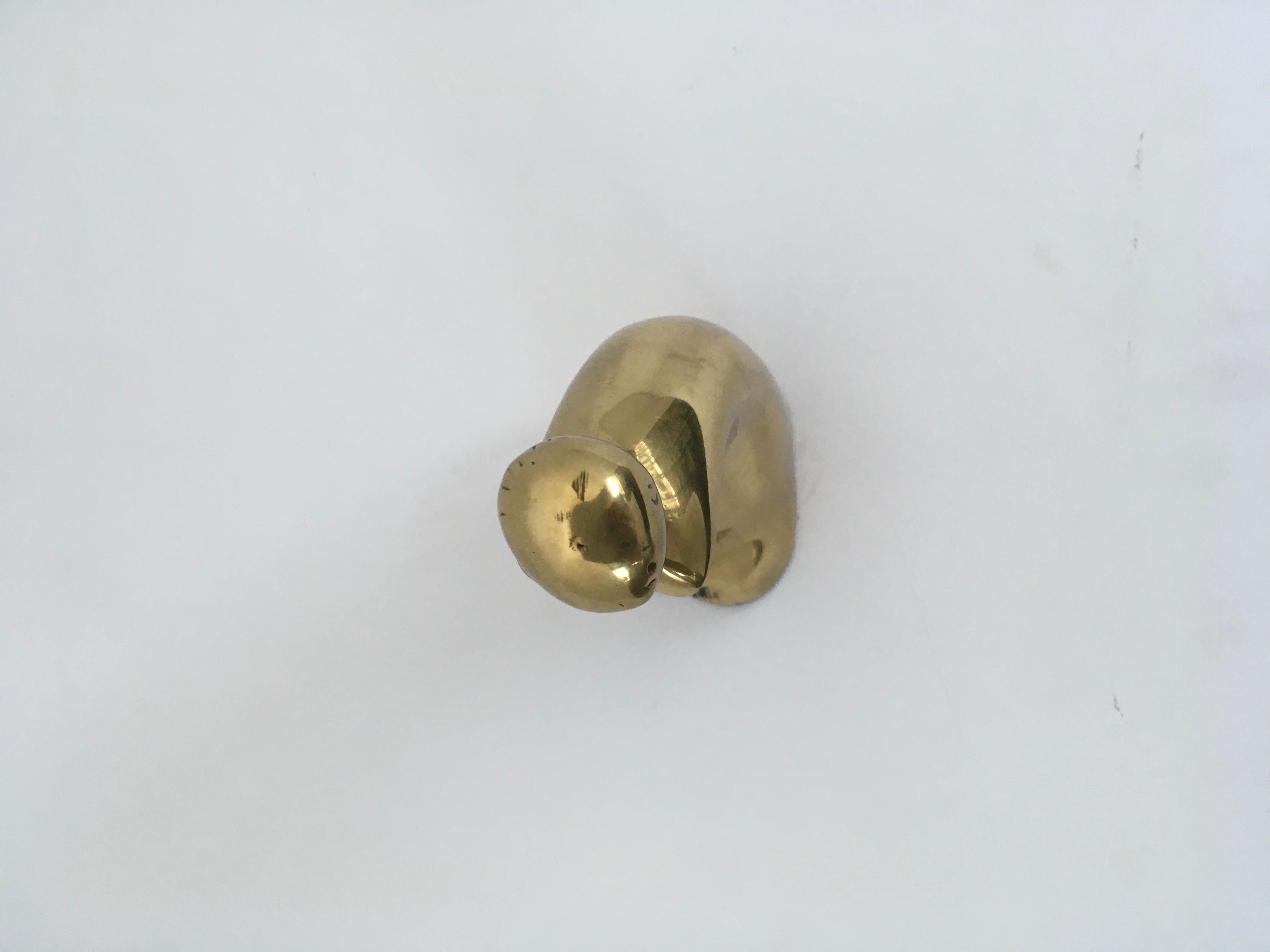 1980 Italia Scultura astratta in bronzo di Pietro Perin Figura in vendita 3