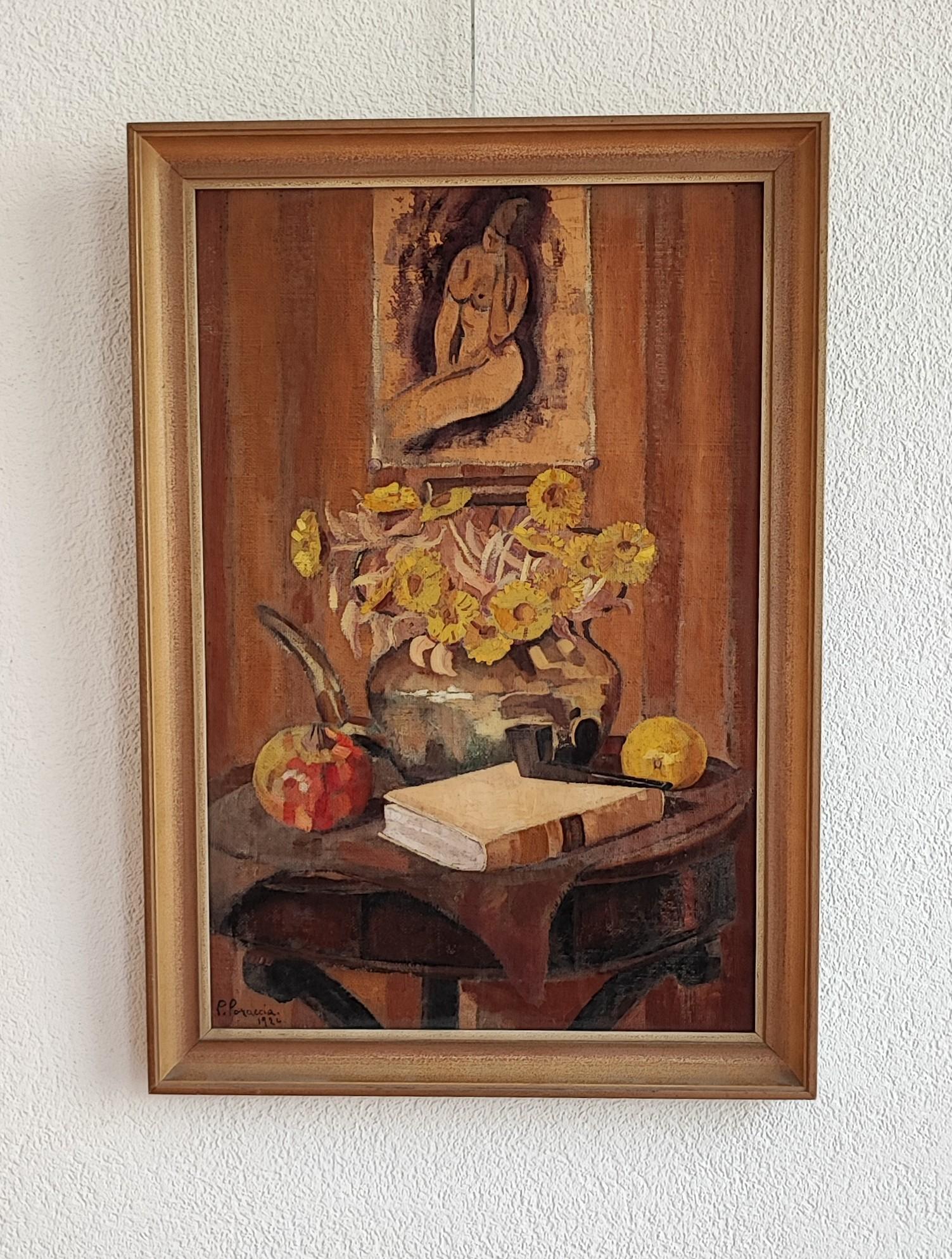 Stillleben mit Blumenstrauß, Buch, Pfeife und Früchten – Painting von Piero Poraccia