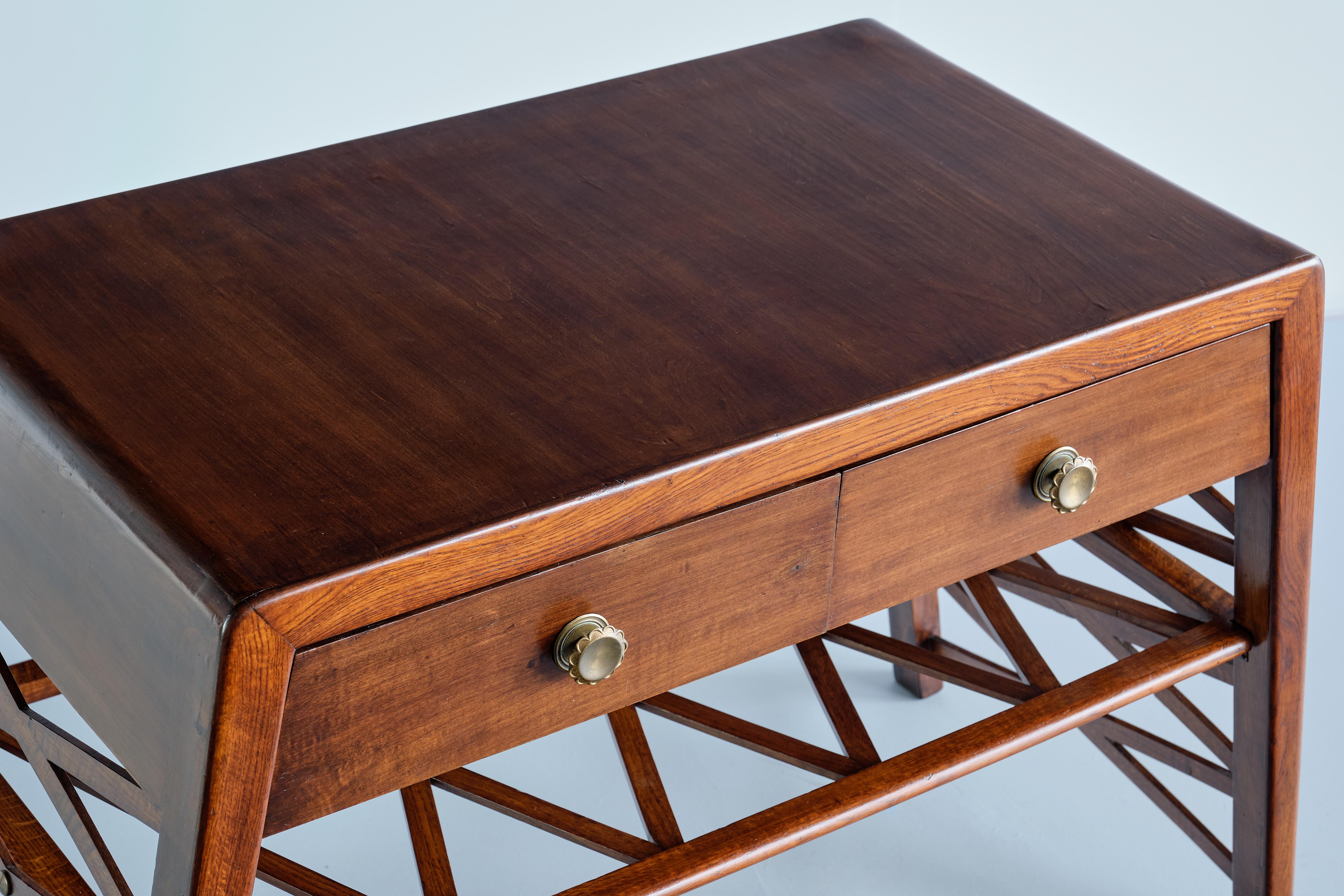 Piero Portaluppi Attributed Console / Vanity Desk, Italy, Late 1930s In Good Condition For Sale In The Hague, NL
