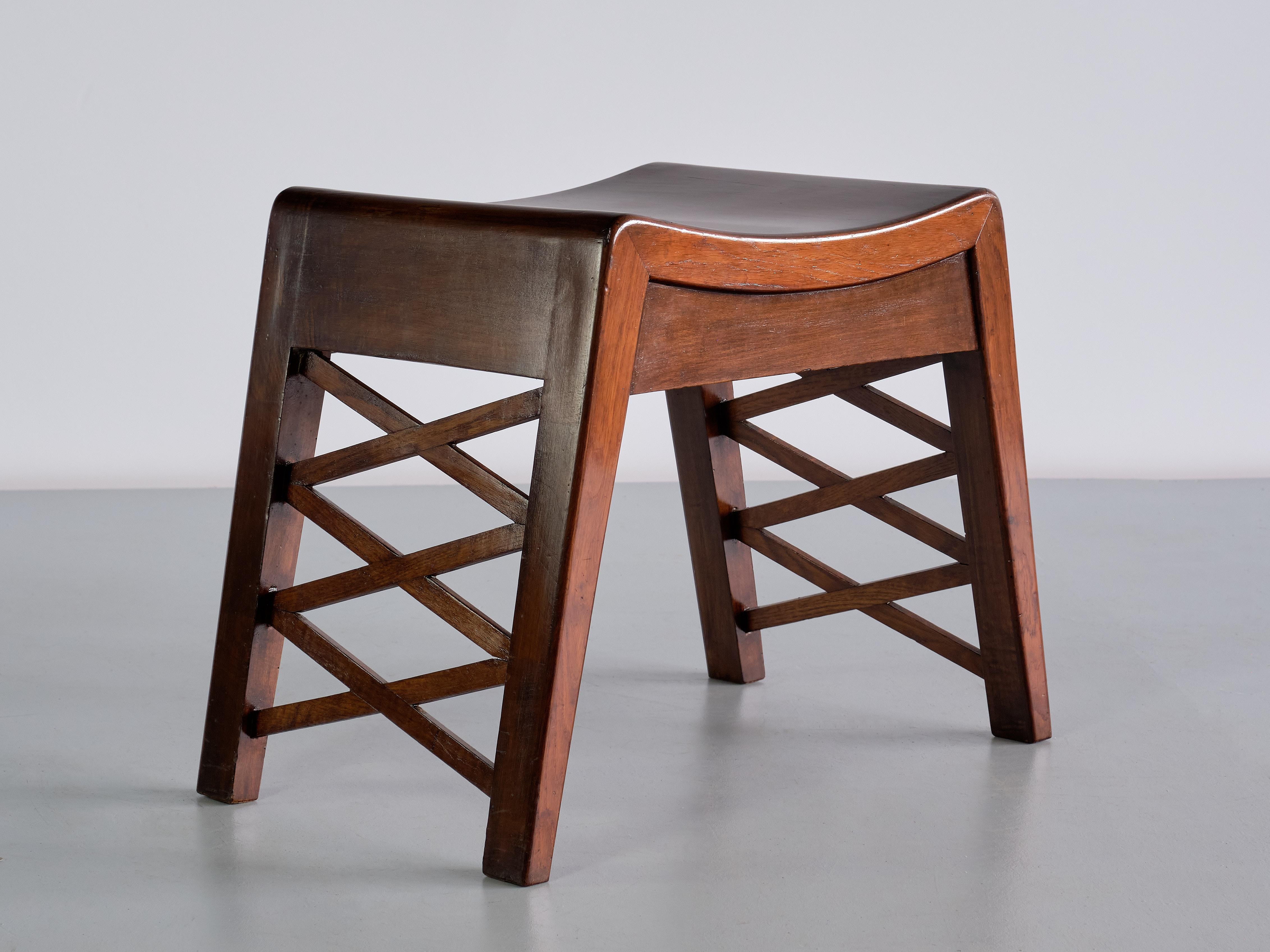 Piero Portaluppi Attributed Pair of Stools in Chestnut Wood, Italy, Late 1930s For Sale 1