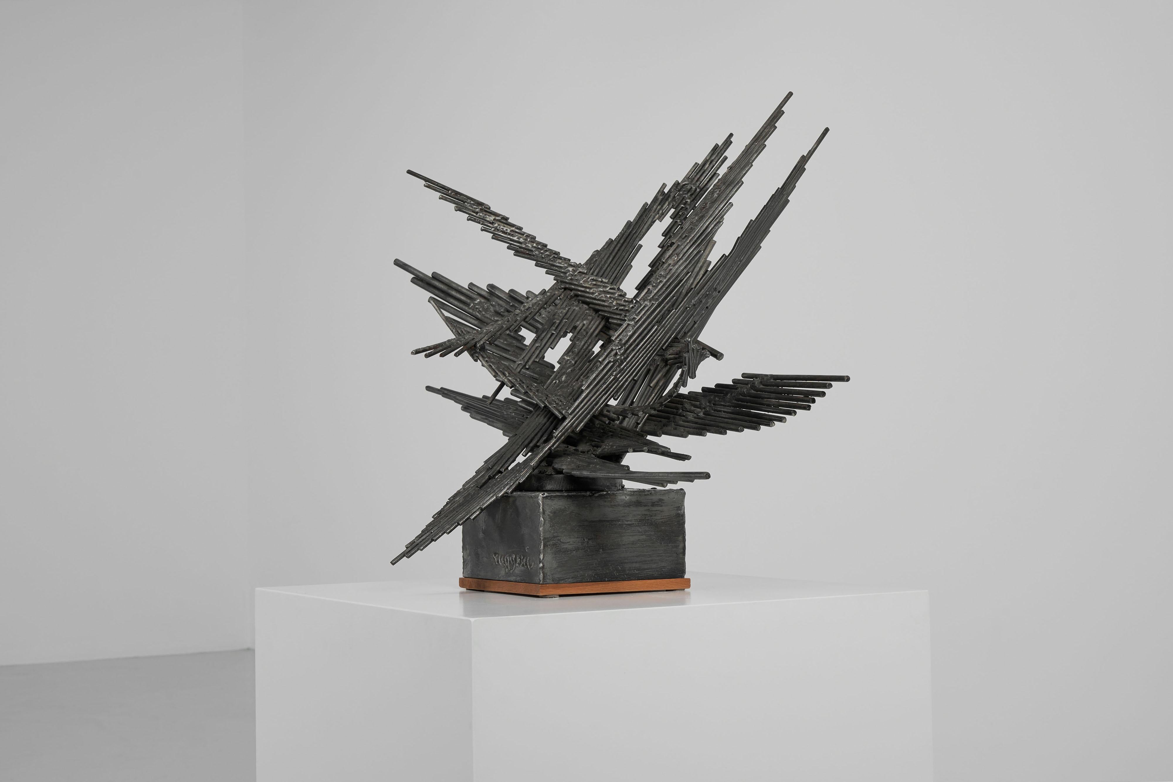 Italian Piero Ruggeri abstract modern iron sculpture Italy 1970 For Sale