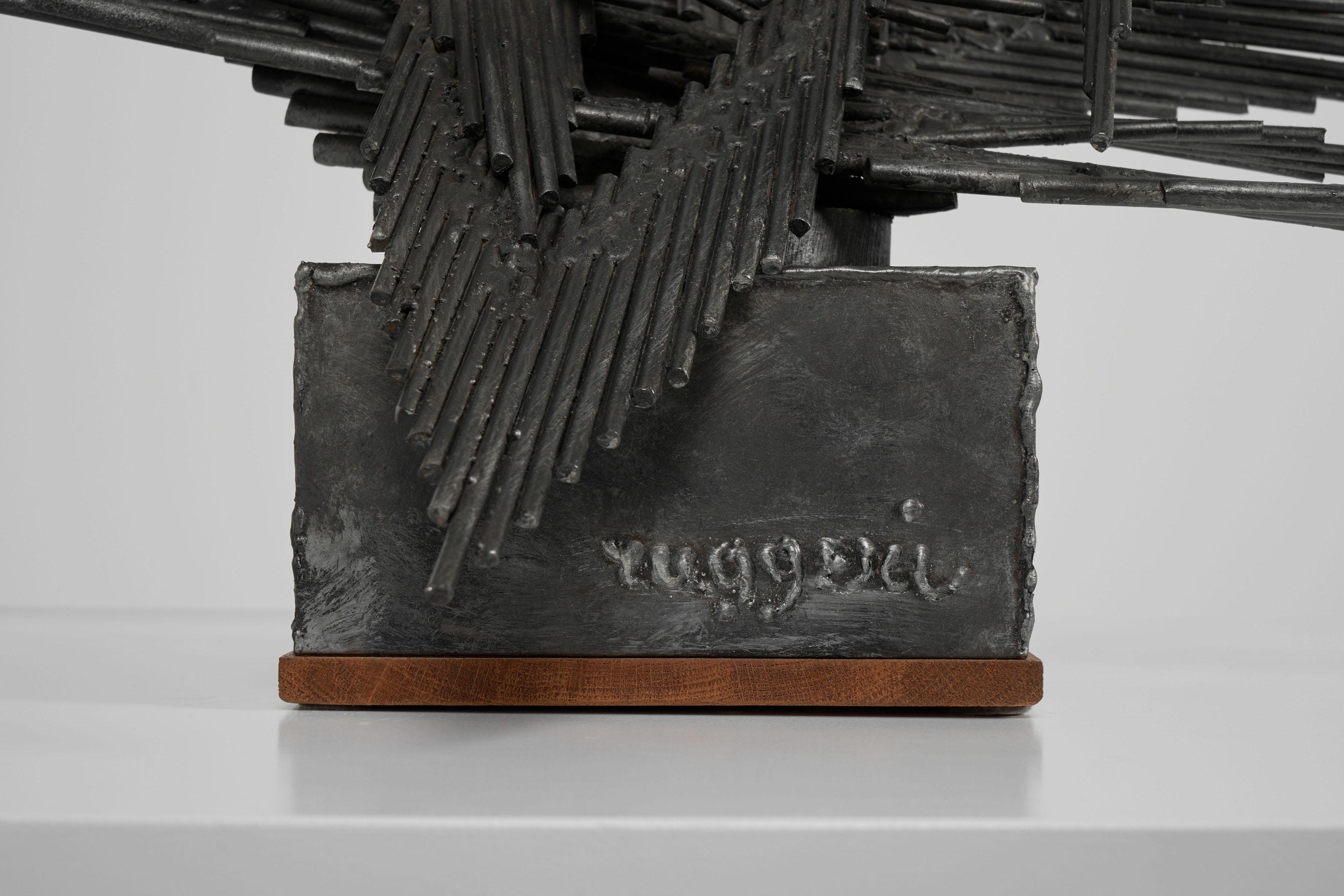 Late 20th Century Piero Ruggeri abstract modern iron sculpture Italy 1970 For Sale