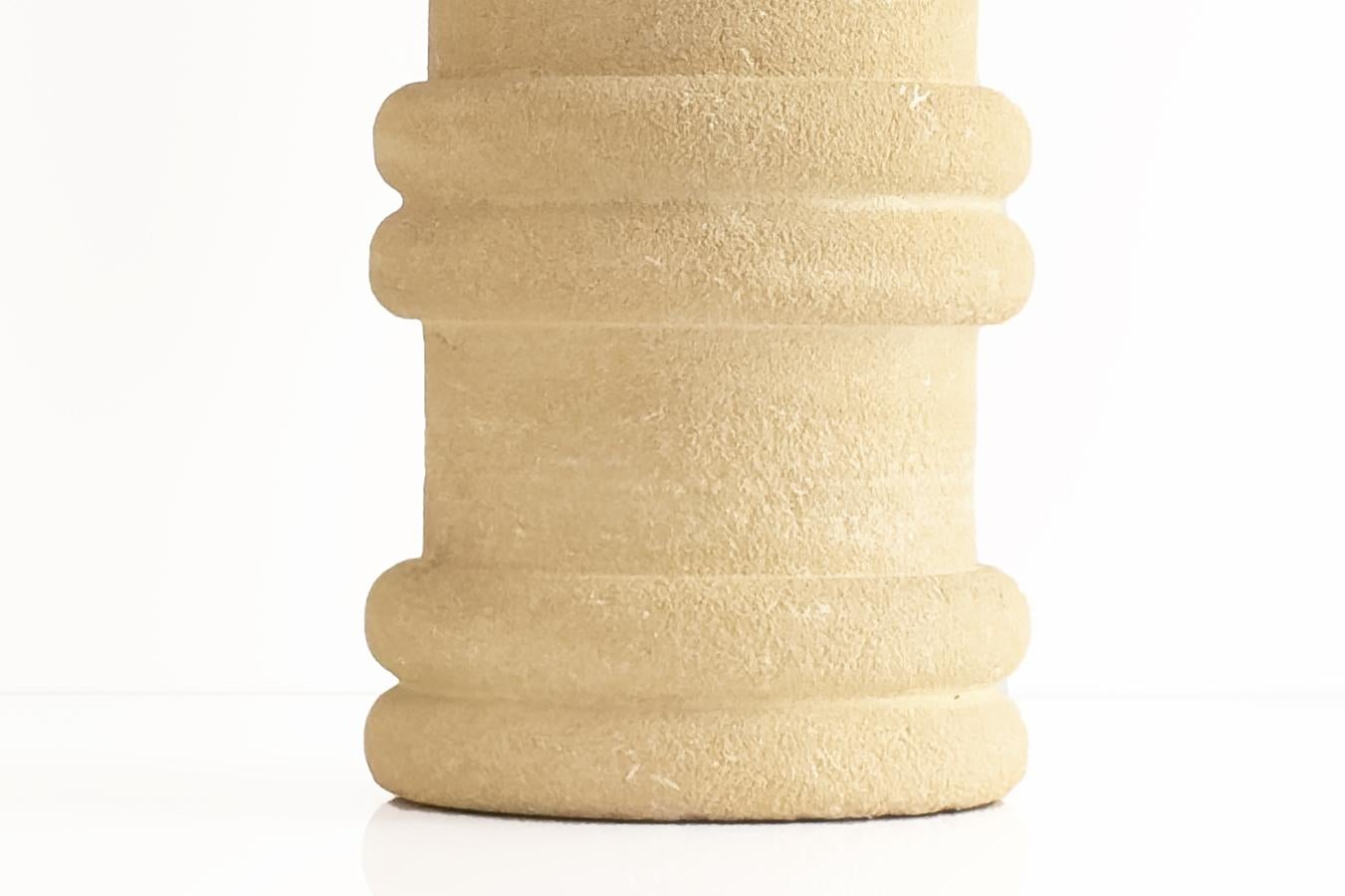 Pierre-Albert Tormos - Cylindrical Table Lamp in Beige Hand-Carved Stone, 1970s In Good Condition For Sale In London, GB