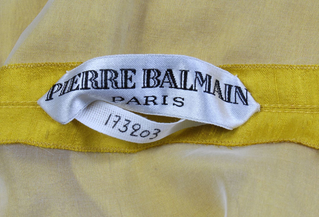 Gelbe Haute Couture-Tunika und Hose aus Seide von Pierre Balmain, 1970er Jahre im Angebot 2