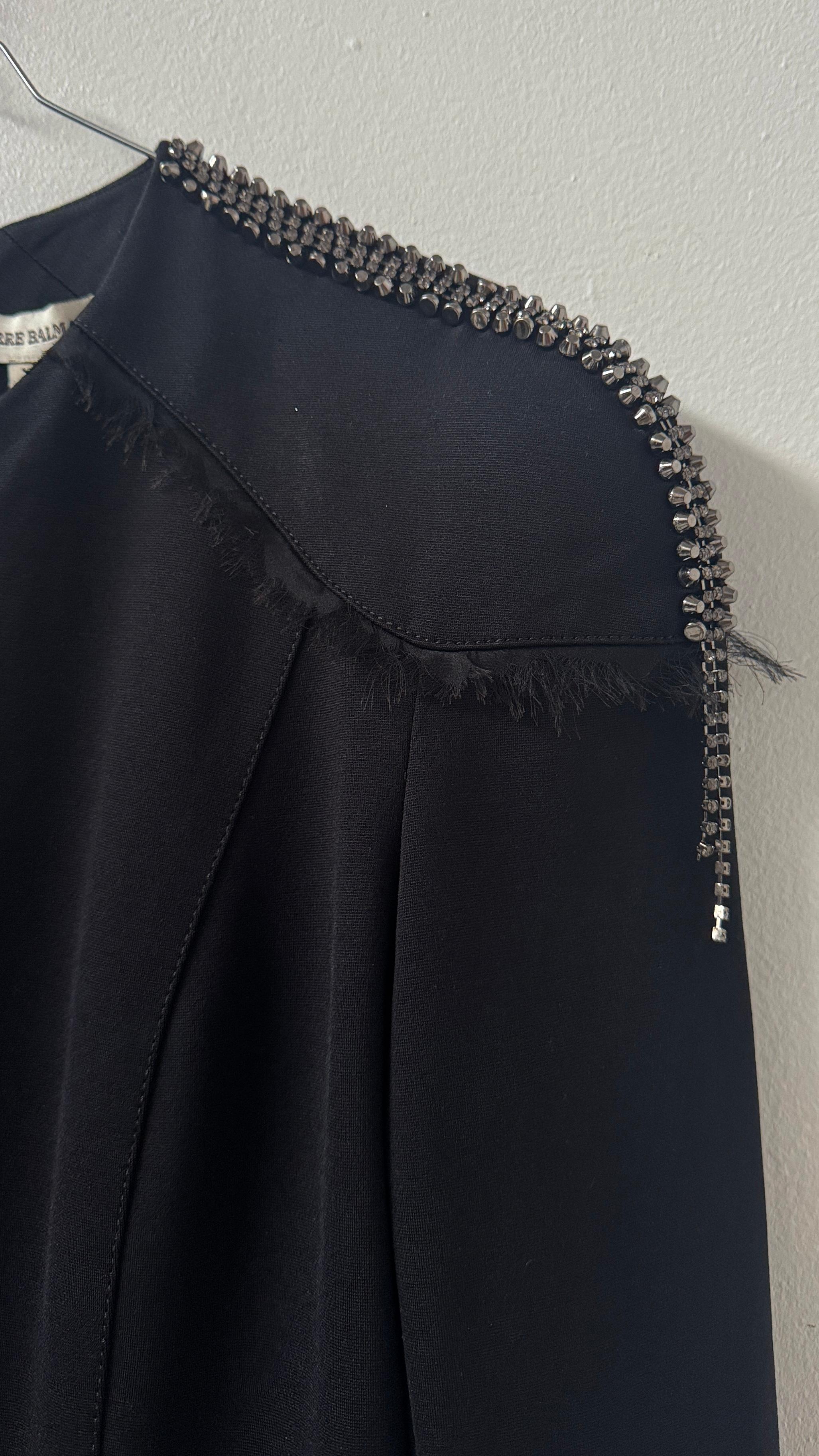 Pierre Balmain Schwarzes Minikleid mit Nieten Damen im Angebot