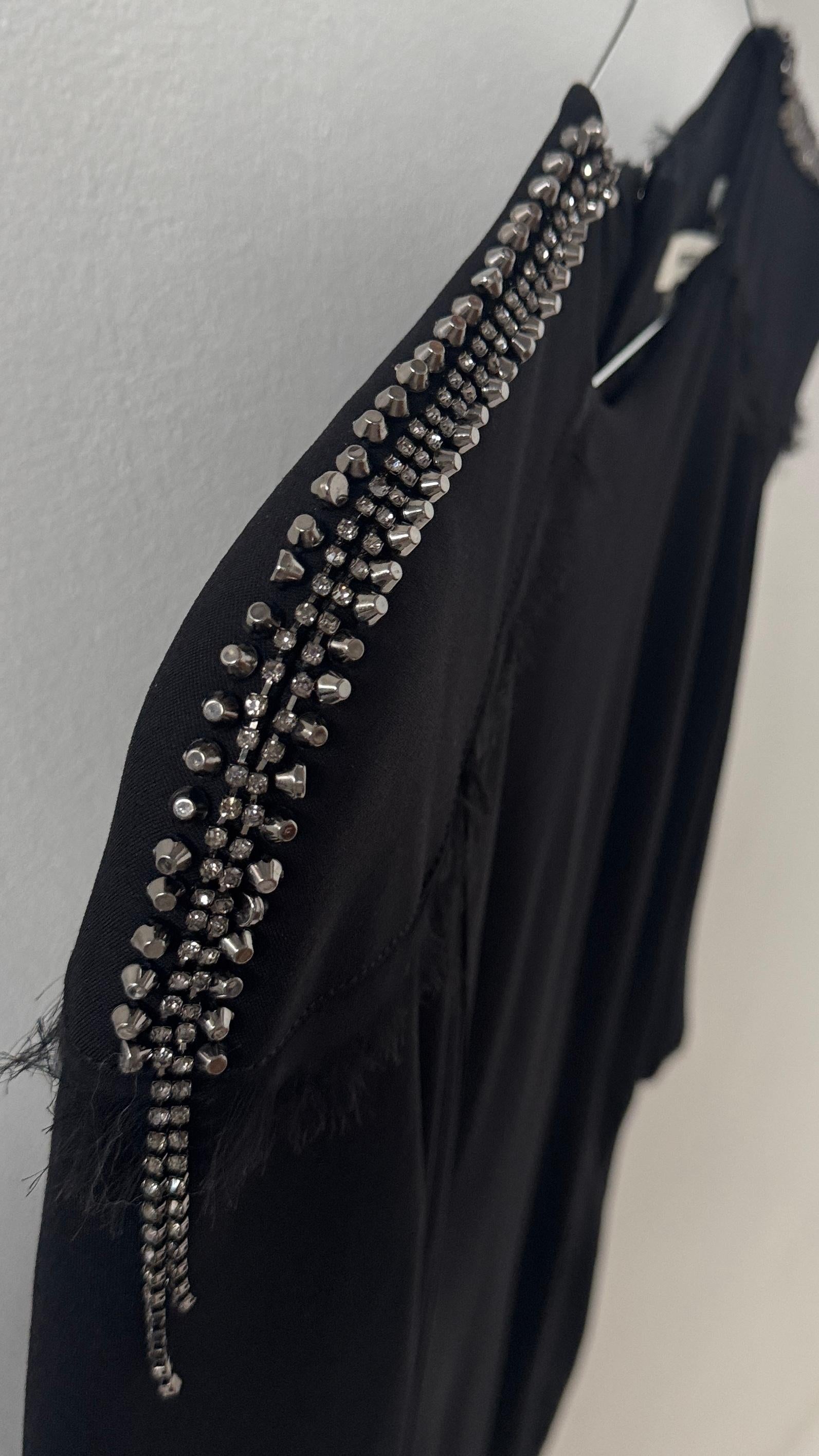 Pierre Balmain Schwarzes Minikleid mit Nieten im Angebot 2