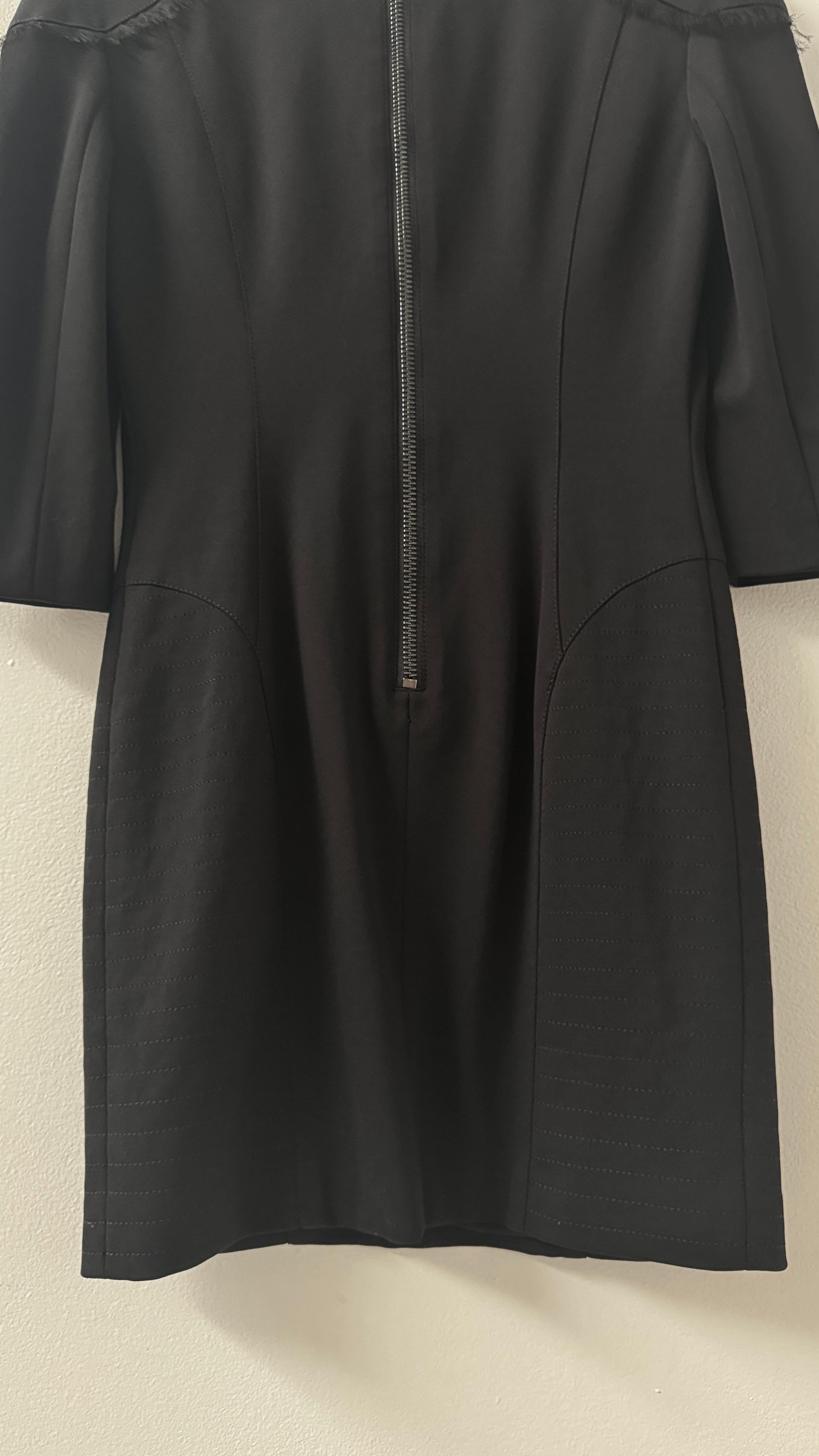 Pierre Balmain Schwarzes Minikleid mit Nieten im Angebot 4