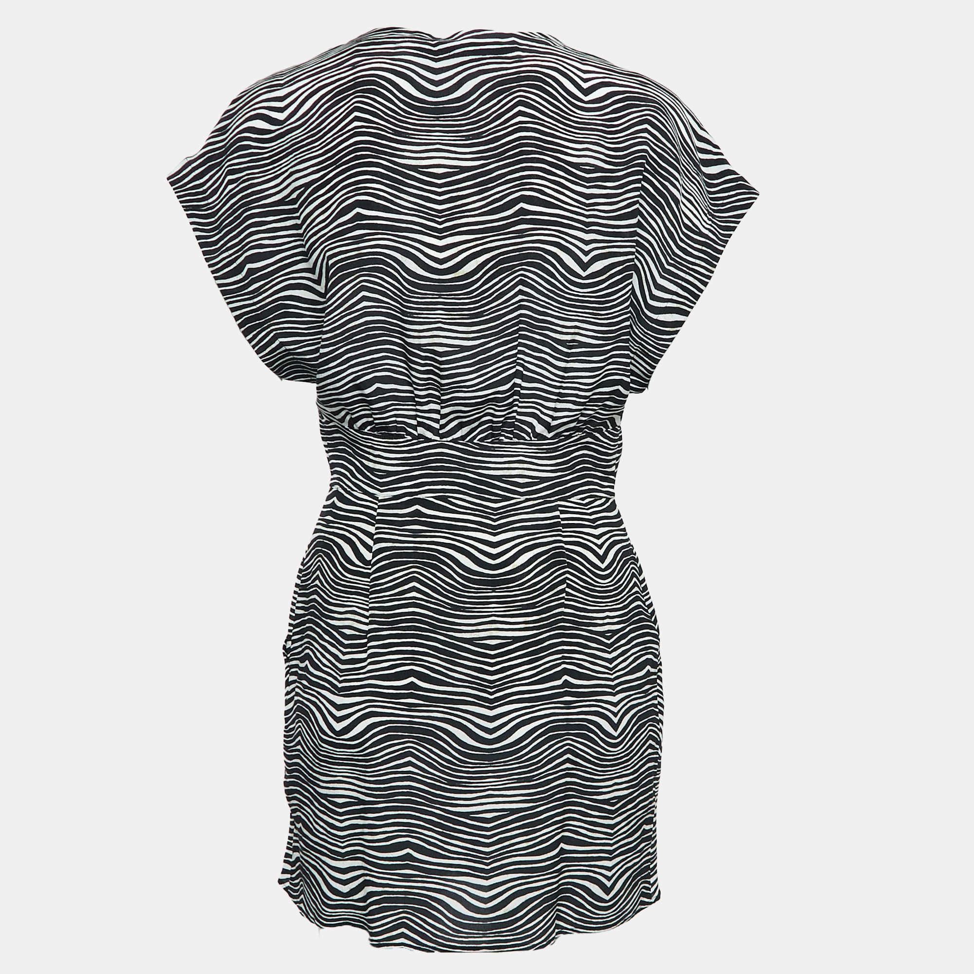 Experience the joy of expert tailoring with this designer dress for women. Meticulously made it offers a flawless fit and luxe details ensuring unmatched comfort. This beautiful creation will elevate your style effortlessly.