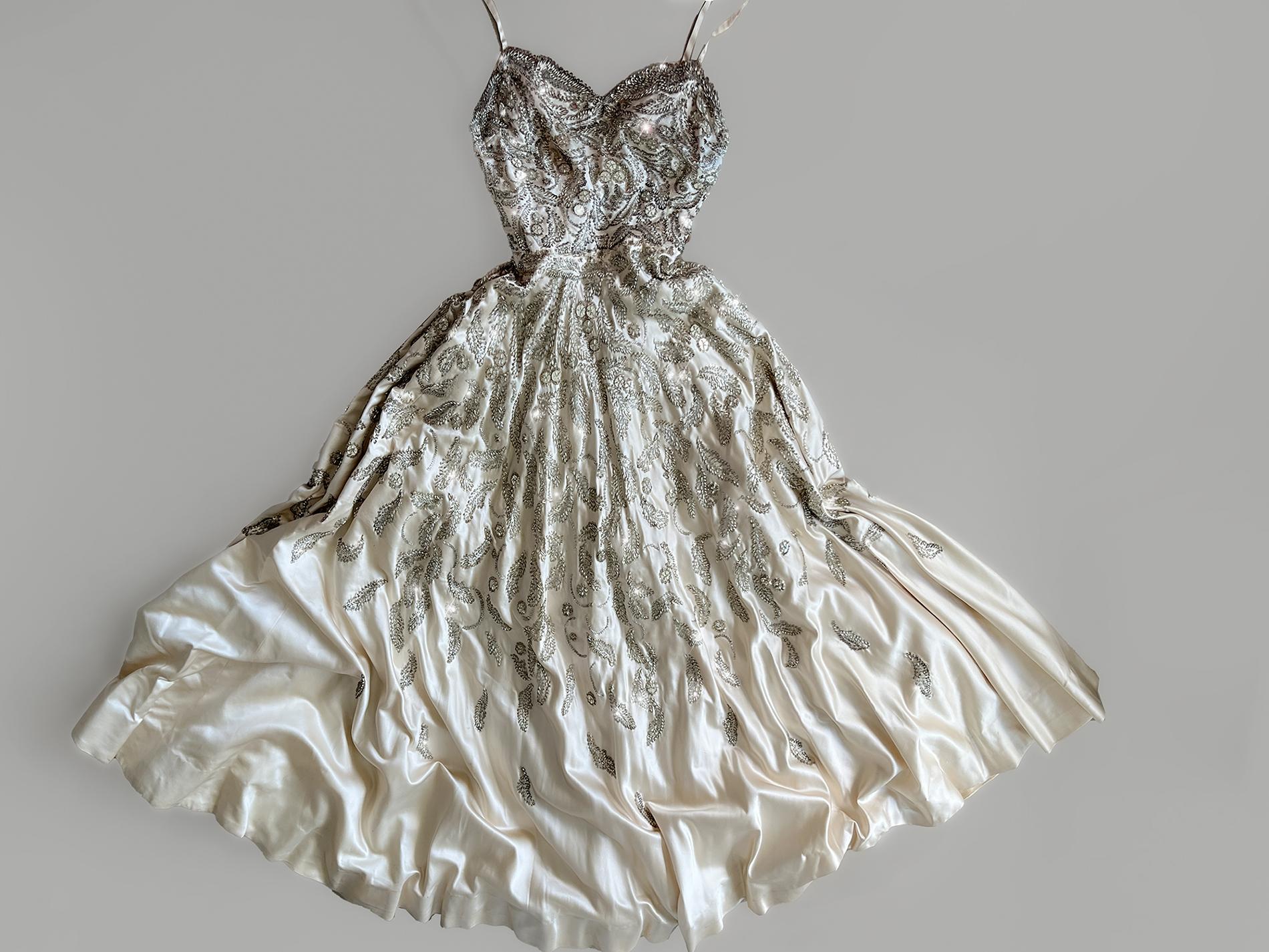 Pierre Balmain Couture Ballgown  1955 Iconic Dress For Sale 9