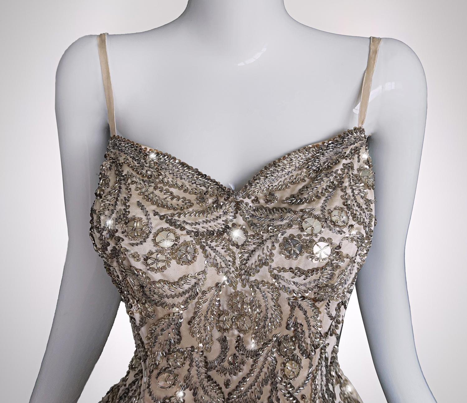 Pierre Balmain Couture Ballgown  1955 Iconic Gown Dress In Good Condition For Sale In Berlin, BE