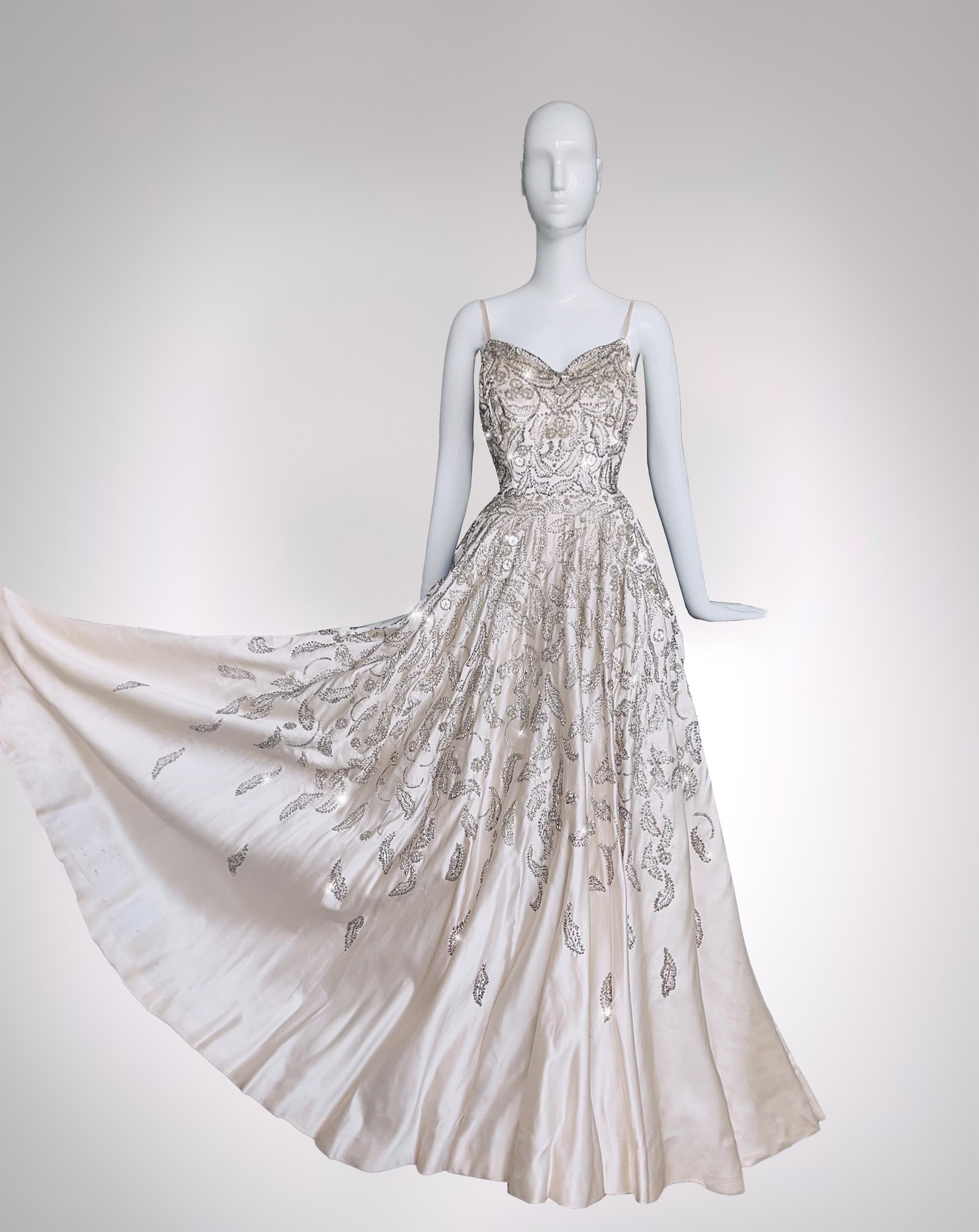Pierre Balmain Couture Ballgown  1955 Iconic Dress For Sale 3