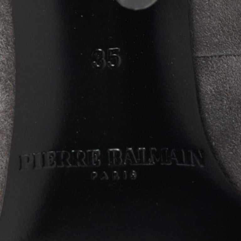 Pierre Balmain Bombas con punta de ante gris Talla 35 en venta 4