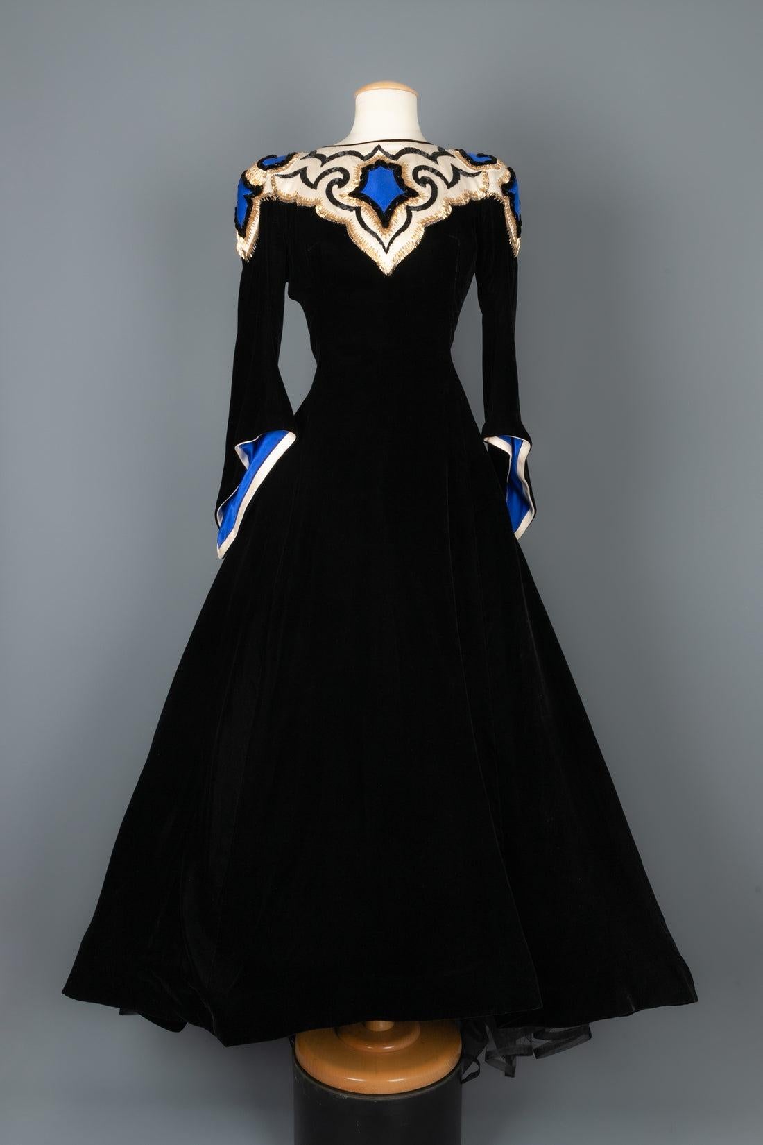 Pierre Balmain Maxi Evening Dress Haute Couture In Excellent Condition For Sale In SAINT-OUEN-SUR-SEINE, FR