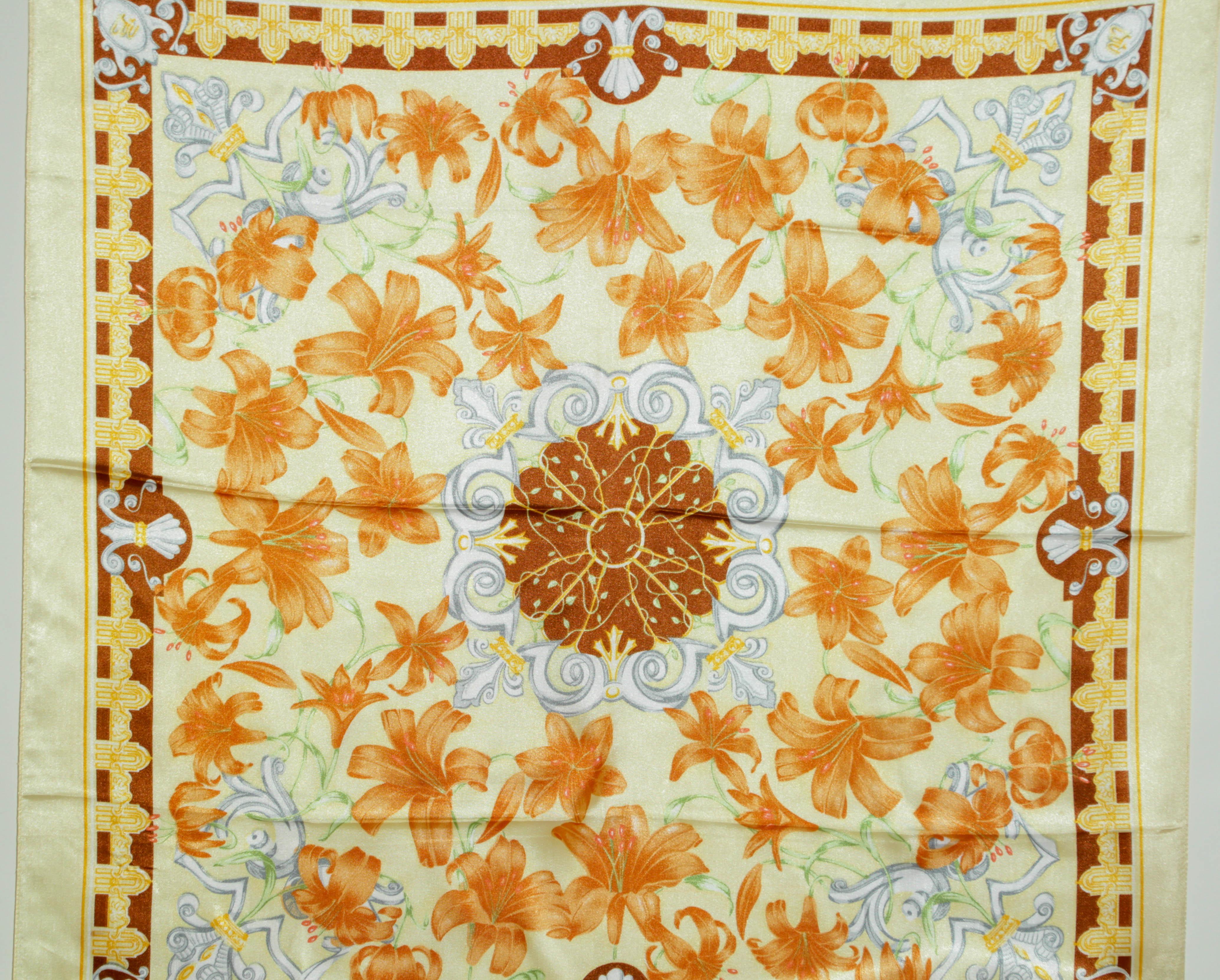 Pierre Balmain Paris François 1er Schal Gelb mit Blumenmotiv im Angebot 5