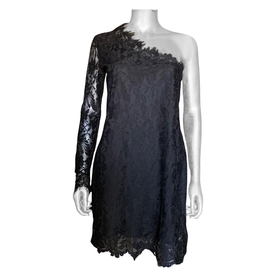 Pierre Balmain Paris Trs Chic Ein-Schulter-Spitzen-Cocktailkleid NWT Größe 8 (Schwarz) im Angebot
