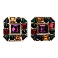 Orecchini a clip in metallo con strass di Pierre Balmain