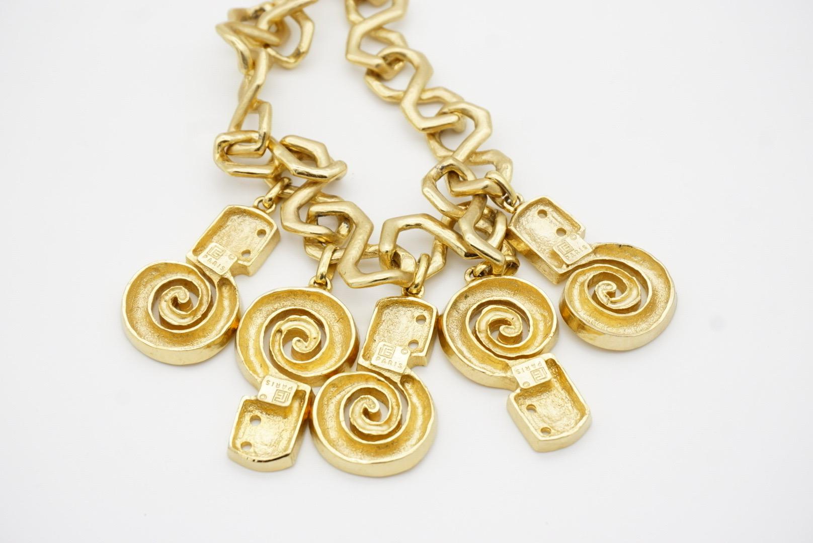 Pierre Balmain Vintage 1980 Five 5 Conch Shell Charms Bib Pendant Necklace in vendita 10