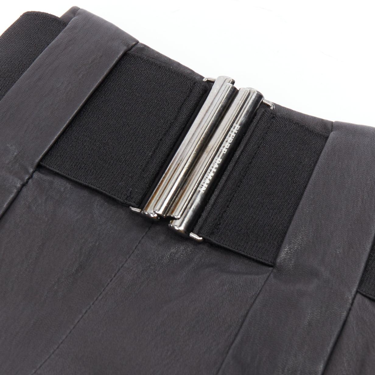 PIERRE BALMAIN Vintage black leather wide logo elastic belted A-line skirt FR38 M
Reference: YIKK/A00148
Brand: Pierre Balmain
Material: Leather, Fabric
Color: Black, Silver
Pattern: Solid
Closure: Belt
Lining: Black Fabric
Extra Details: Elastic