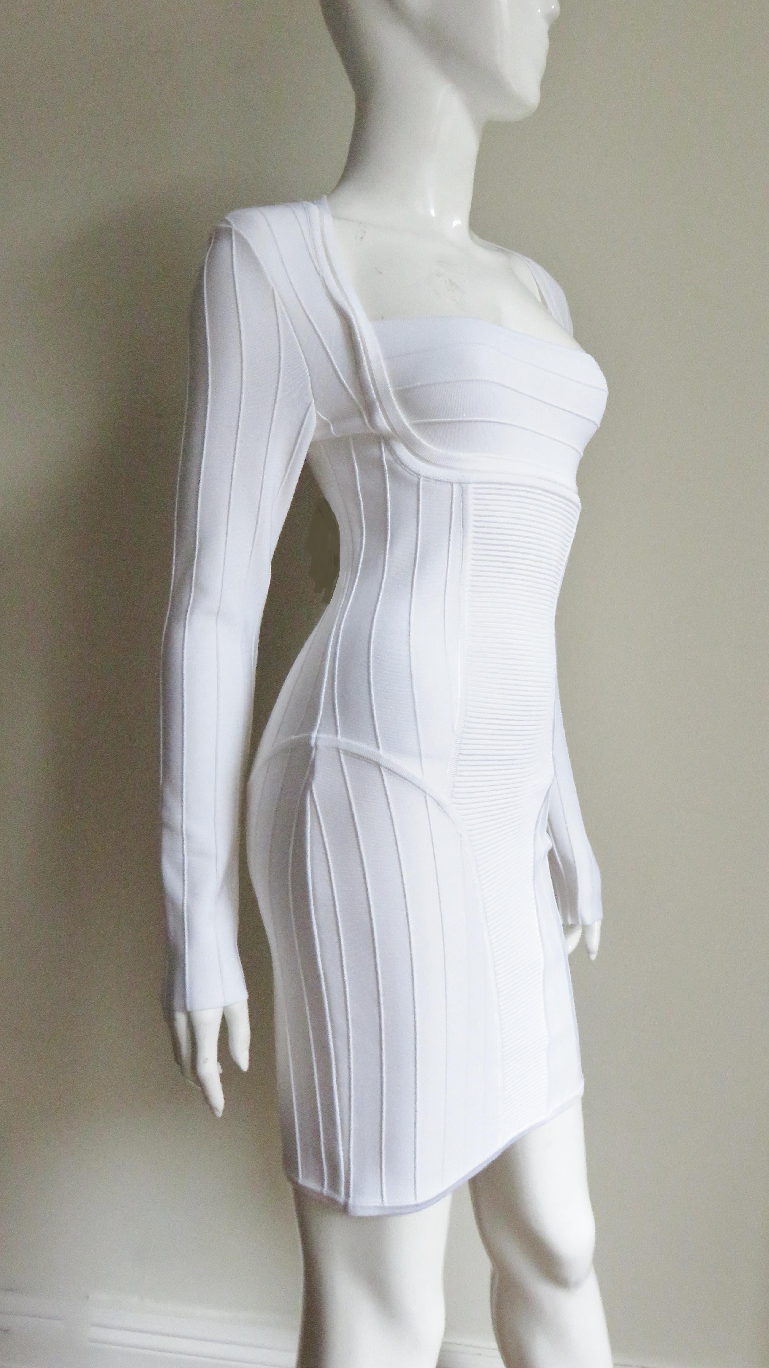 Pierre Balmain White Bodycon Dress For Sale 3