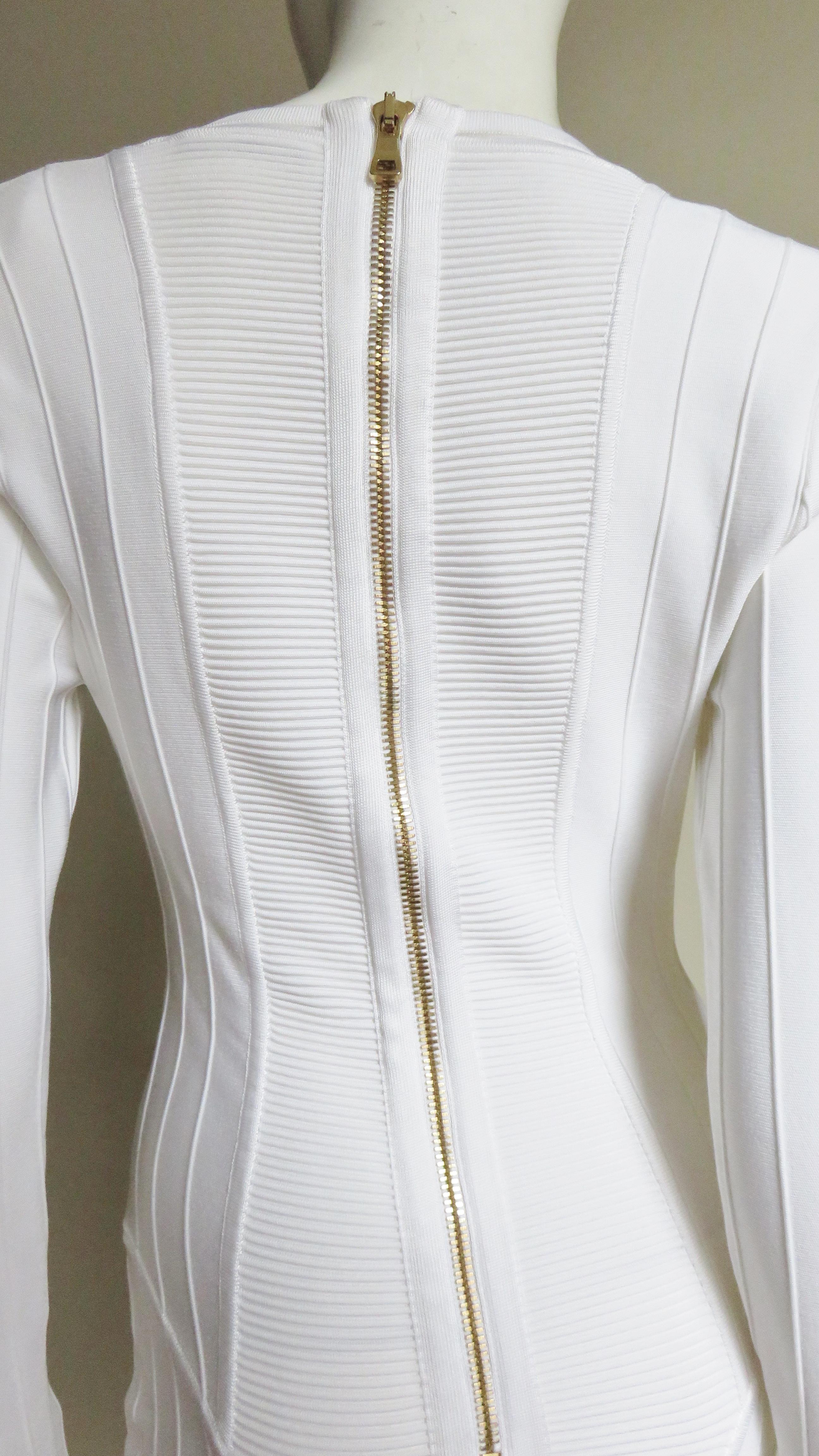 Pierre Balmain Weißes Bodycon-Kleid im Angebot 10