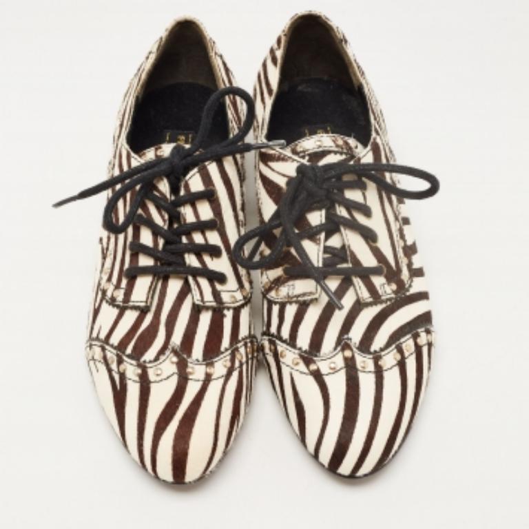Pierre Balmain - Cheveux de poney imprimés zébrés et cuir clouté  Oxfords à lacets taille 37 en vente 2
