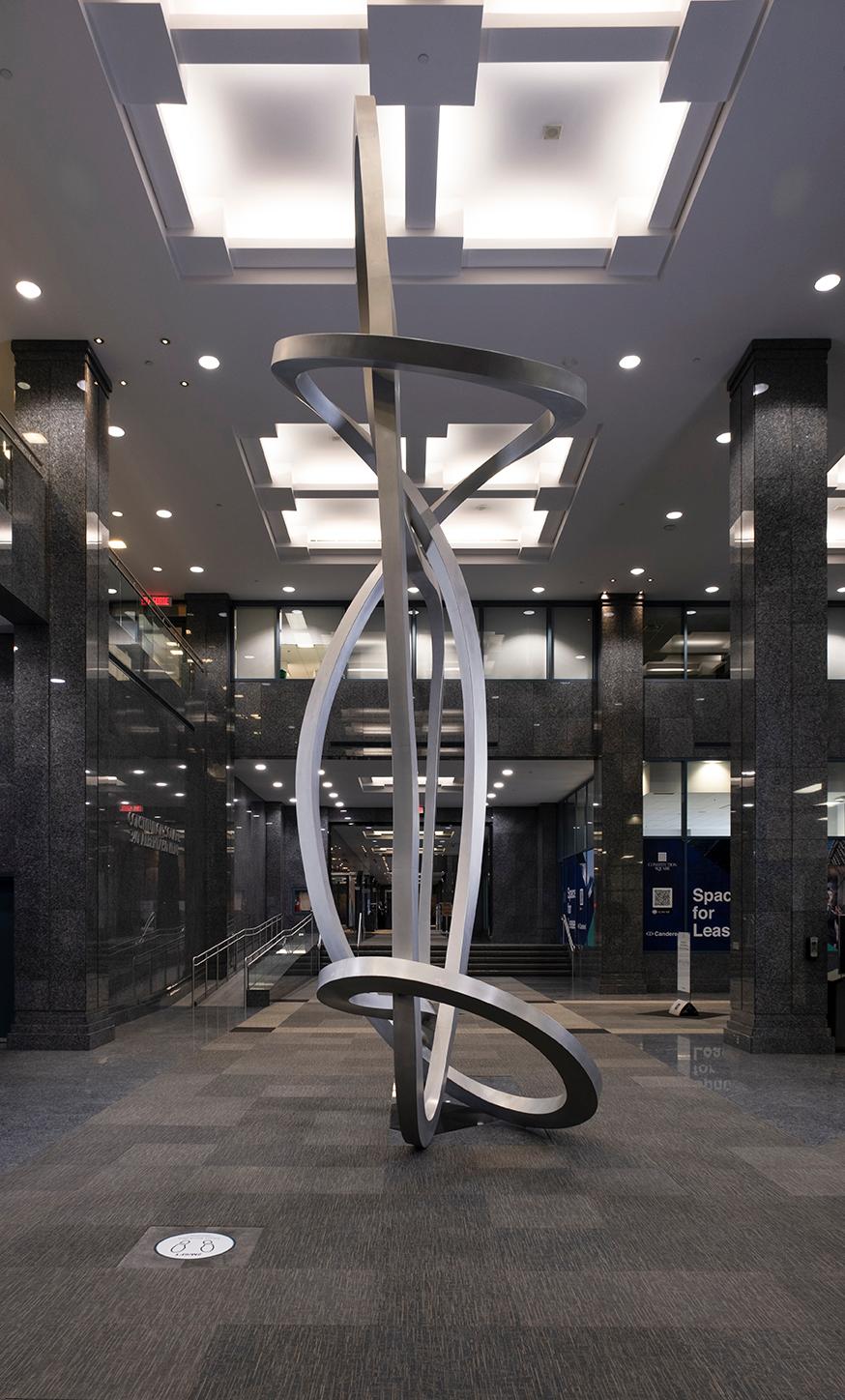 La Volpe - grande scultura in alluminio - Abstract Sculpture Grigio di Pierre Bourgault