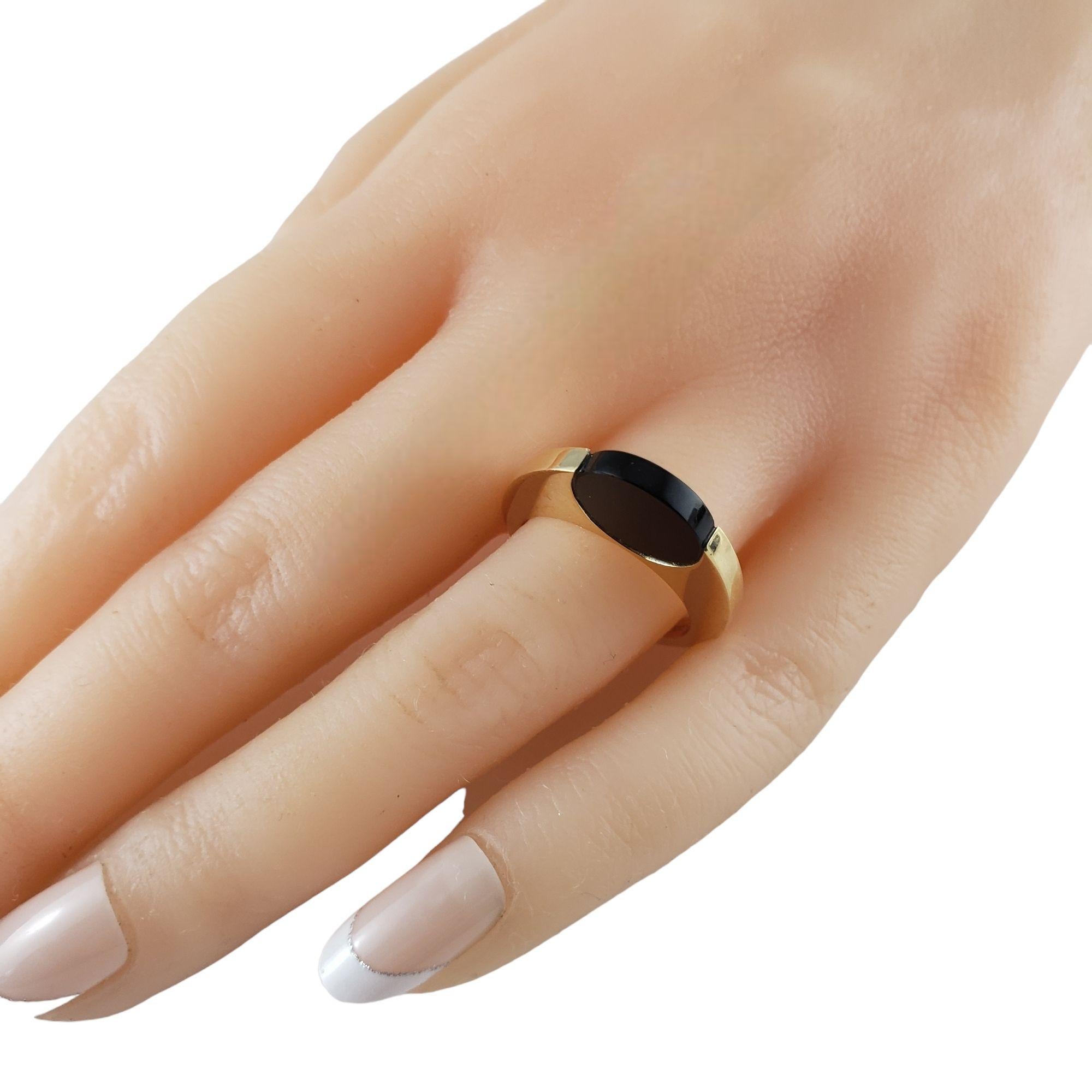 Women's Pierre Cardin 18 Karat Yellow Gold and Onyx Ring Size 6