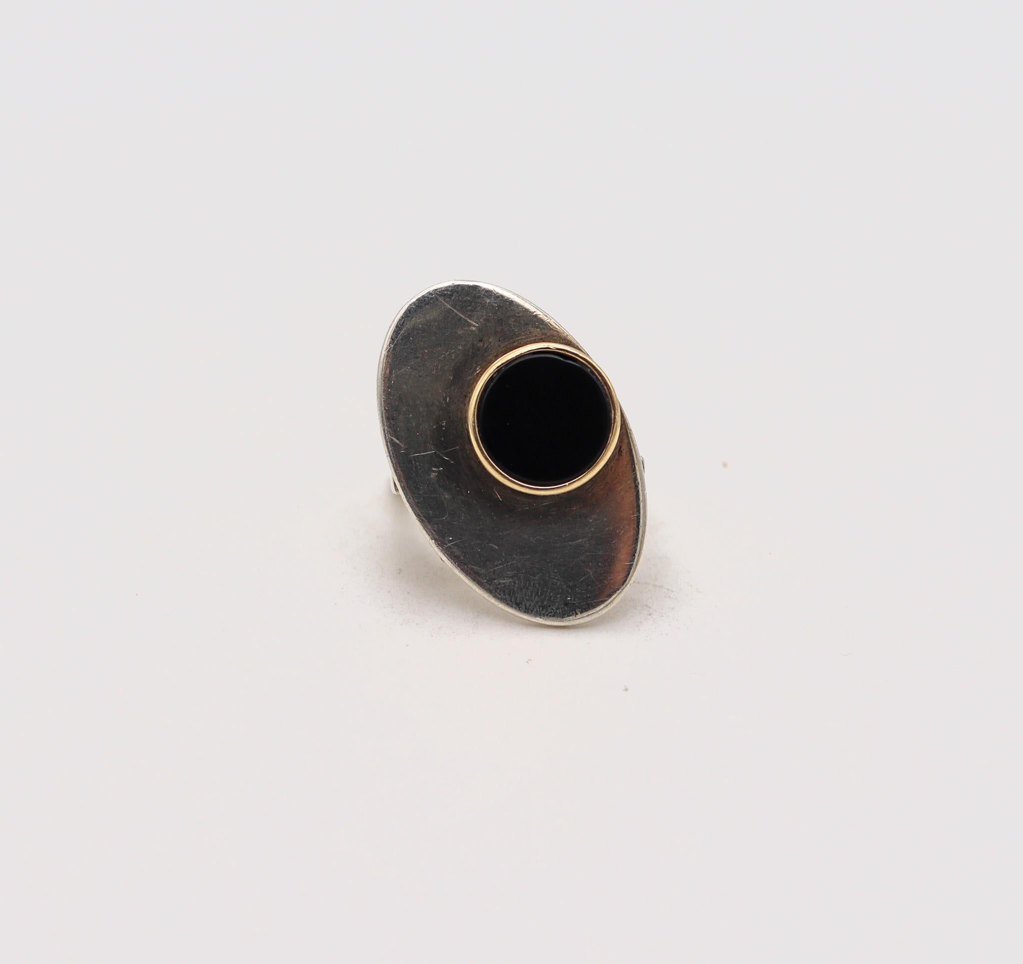 Modernist Pierre Cardin 1970 Paris Geometric Sculptural Onyx Ring 14kt Gold and Sterling For Sale