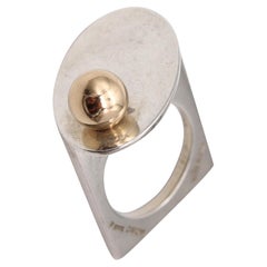 Pierre Cardin Paris 1970 Anello geometrico scultoreo in oro 14Kt e sterlina