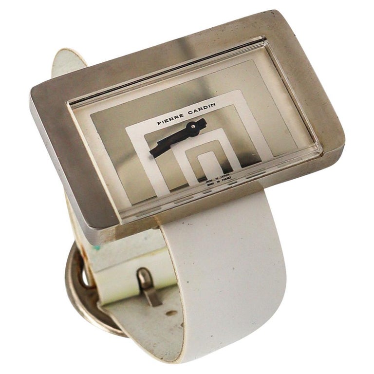 Pierre Cardin 1971 par Jaeger LeCoultre PC116 Montre-bracelet géométrique  en acier inoxydable En vente sur 1stDibs | ancienne montre pierre cardin